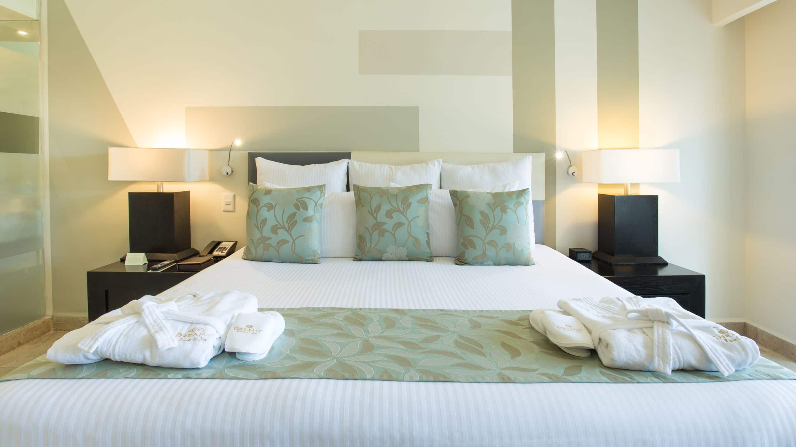 Dreams Sands Cancun Resort & Spa - Image 5