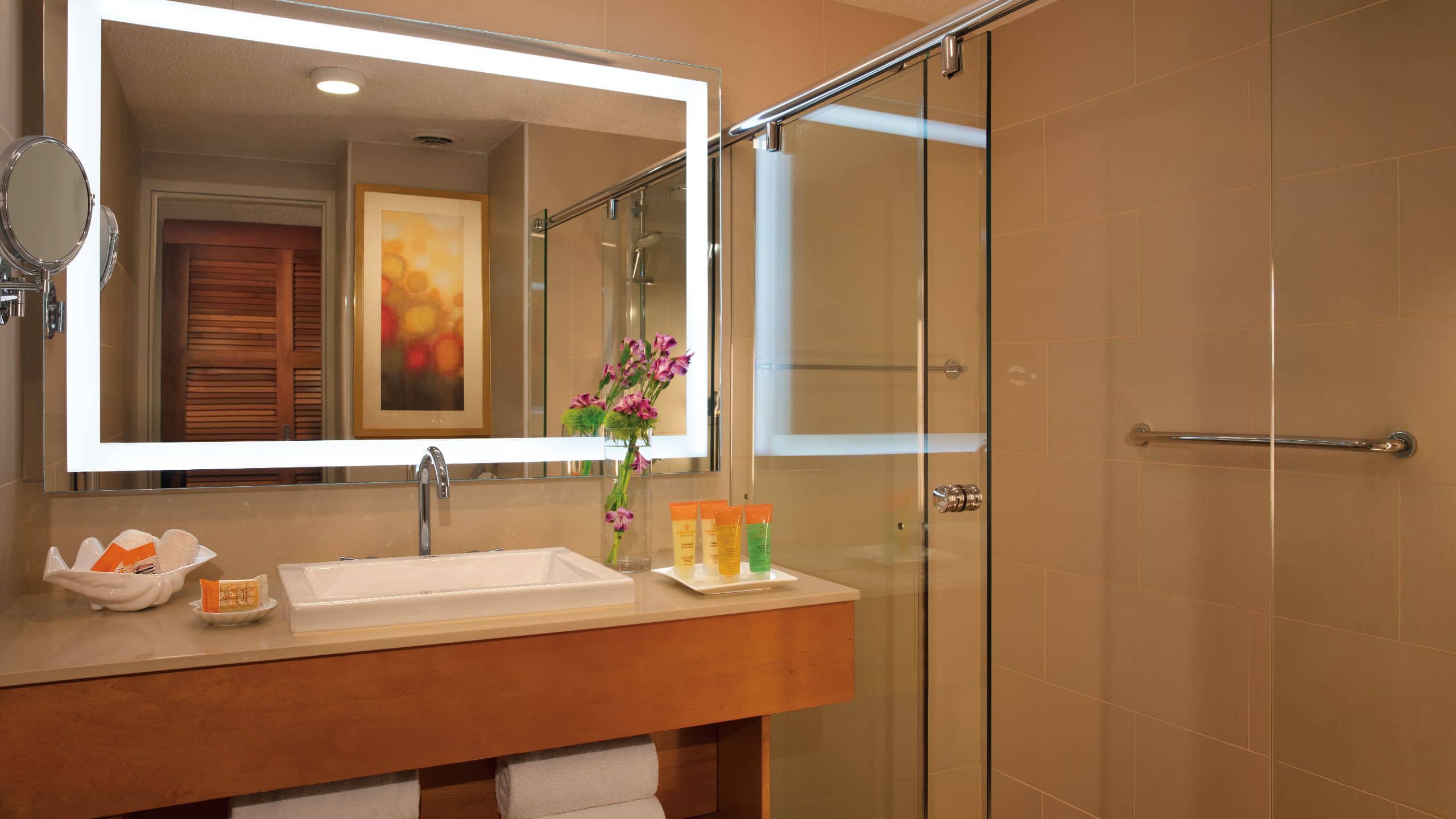 Sun Club Deluxe Ocean View King - Image 1