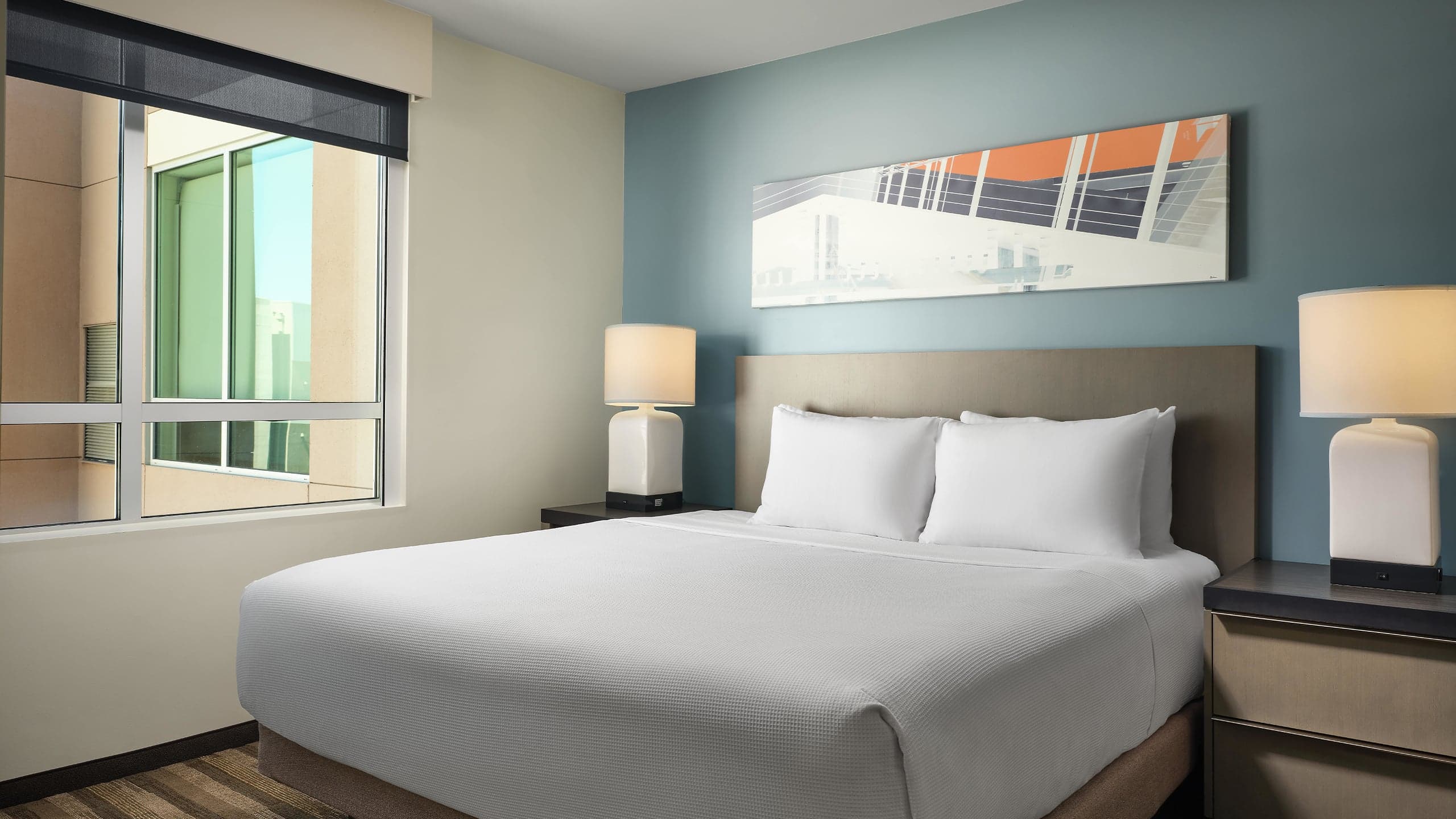 One Bedroom Kitchen Suite | King Bed (plus sofa bed) - Image 1