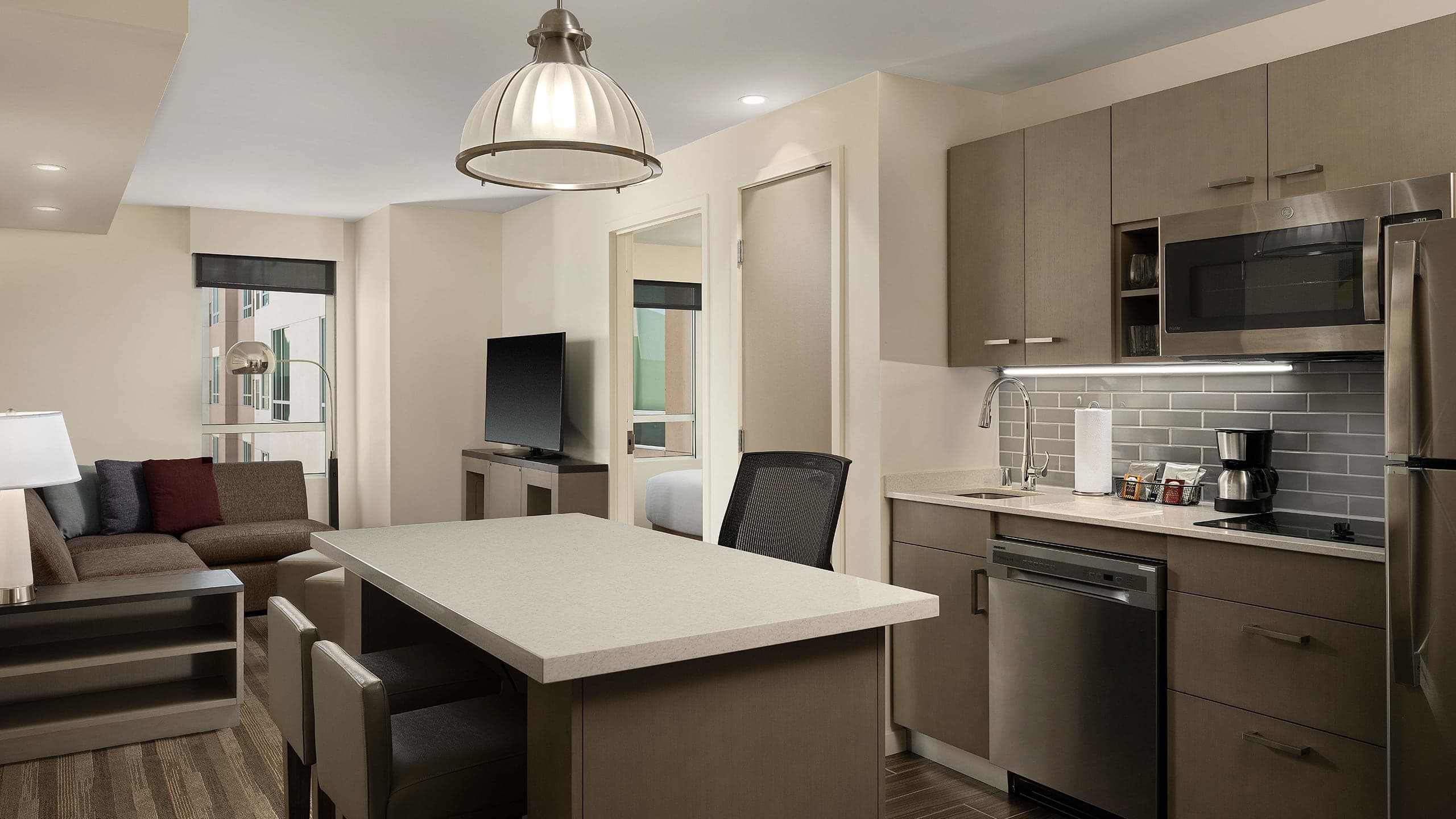 One Bedroom Kitchen Suite | King Bed (plus sofa bed) - Image 3