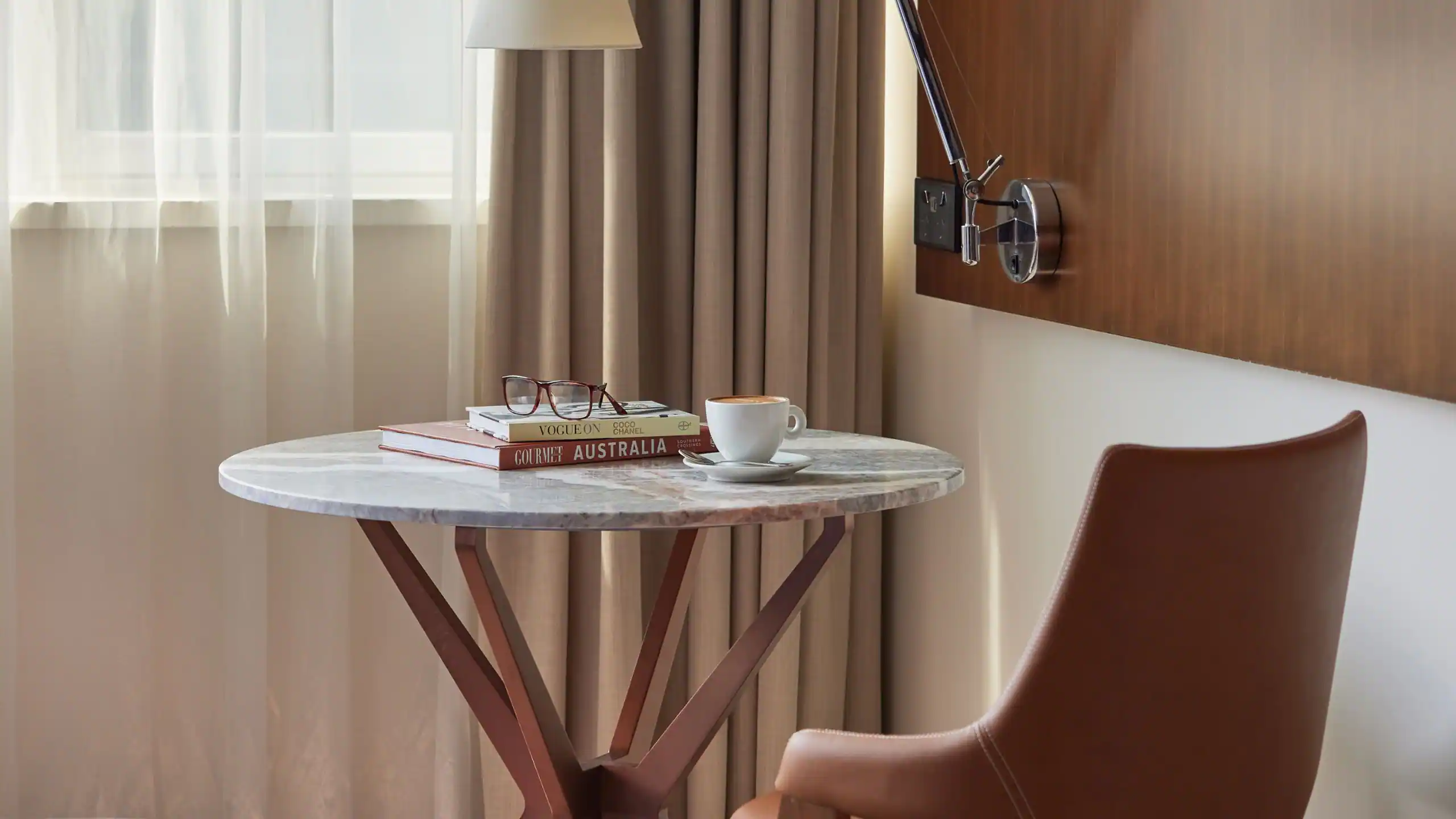 1 Queen Bed - Image 5