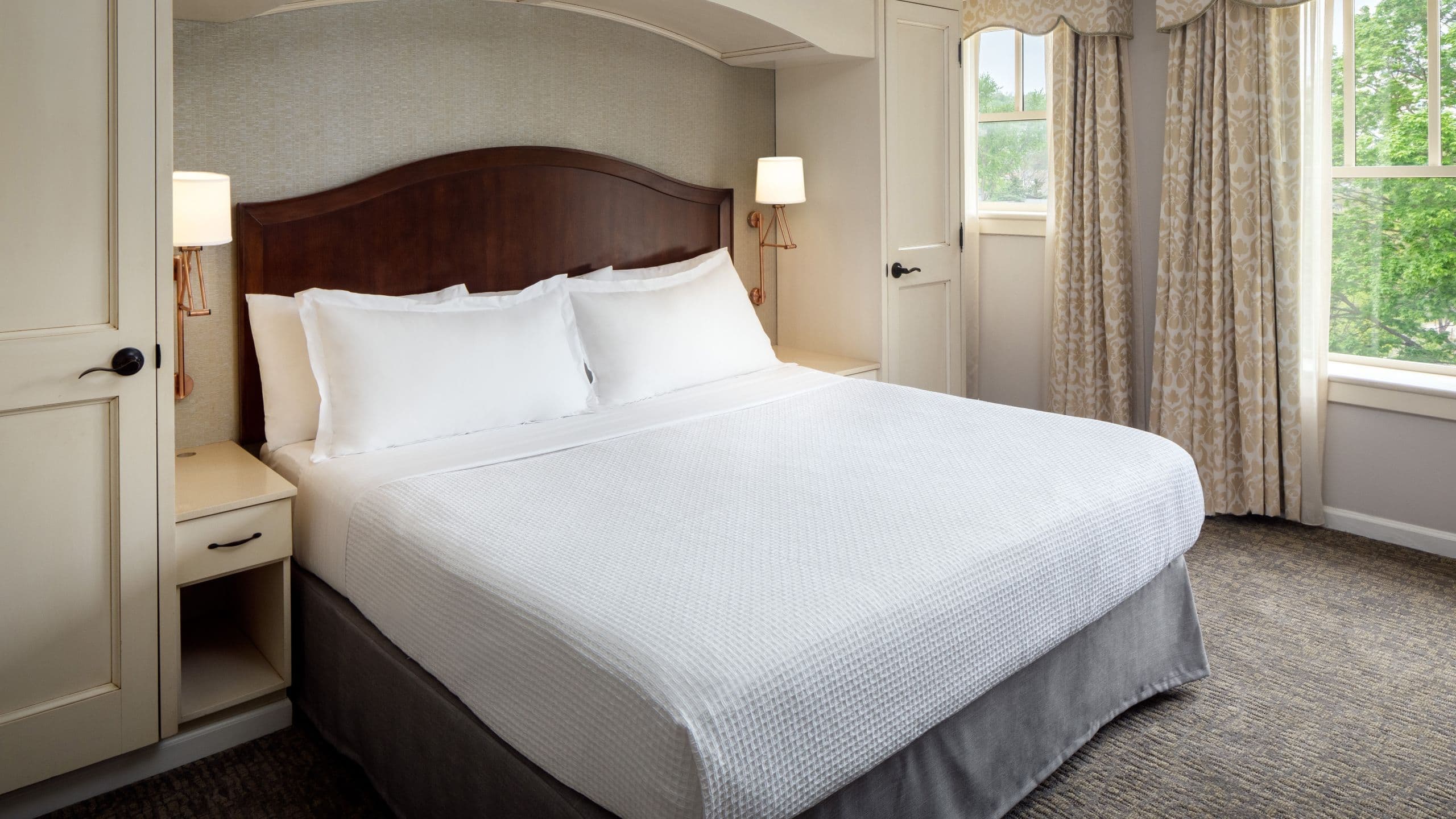 1 Queen Bed - Image 1