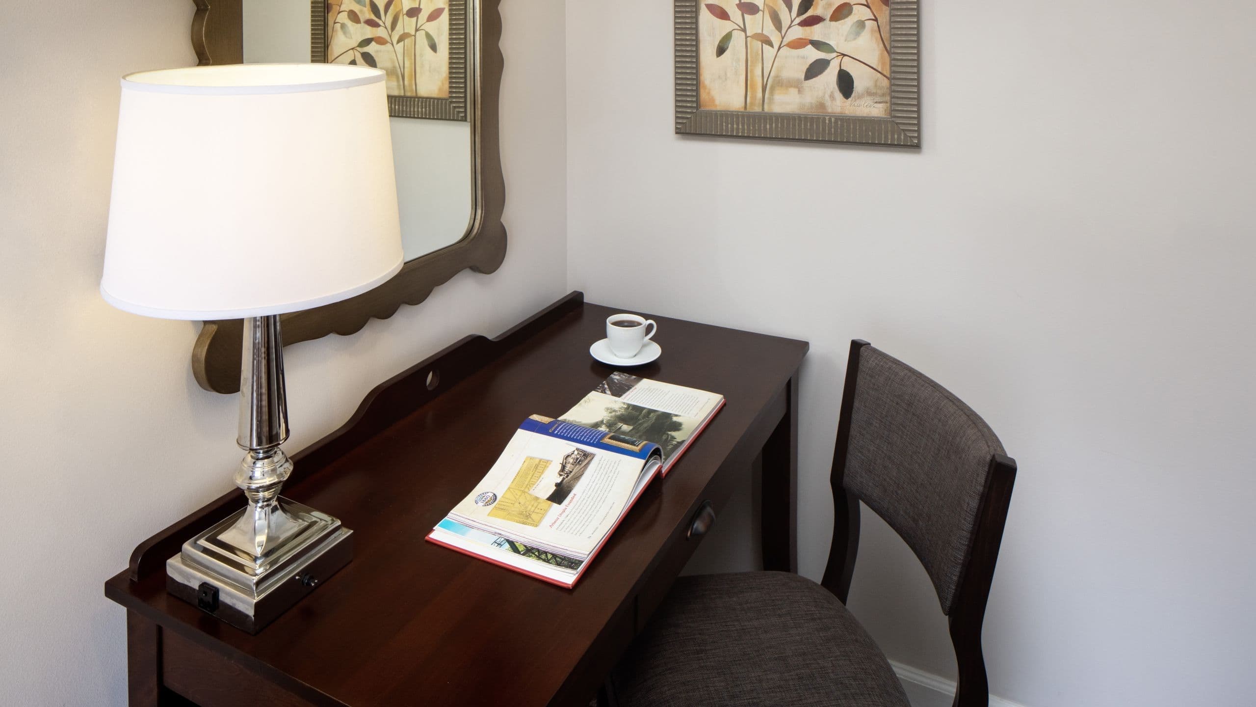 1 Queen Bed - Image 2