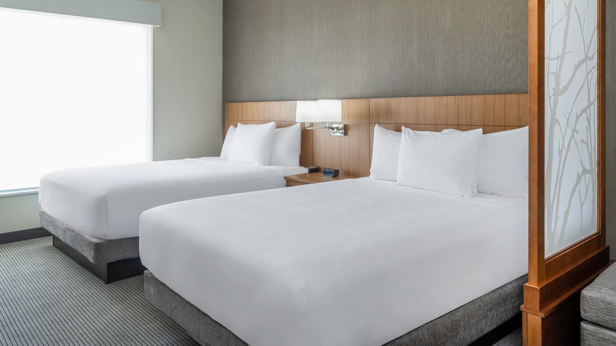Accessible | Two Queen Beds (plus Sofa Bed) / Roll-in Shower - Image 2