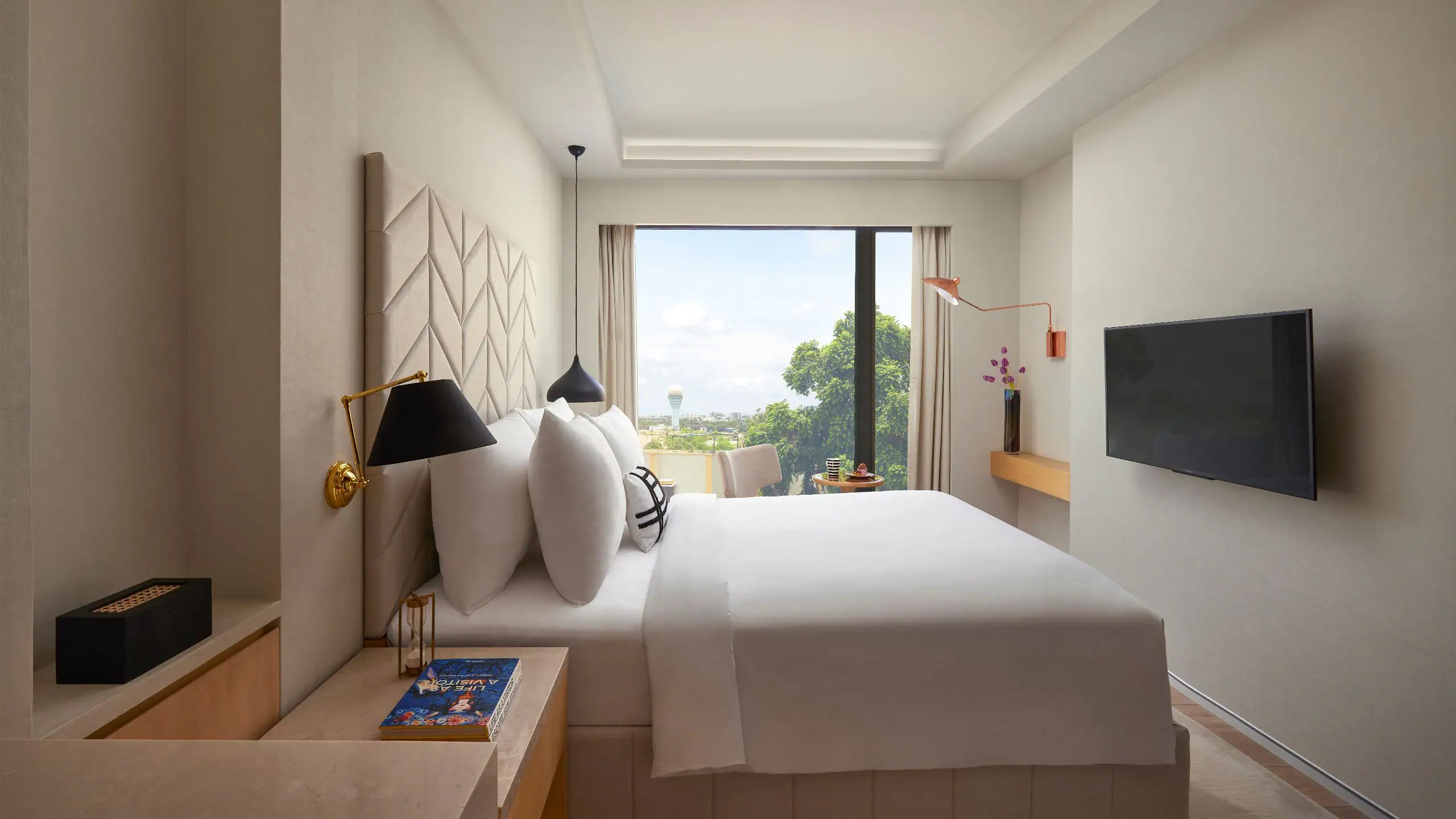 1 Queen Bed - Image 1