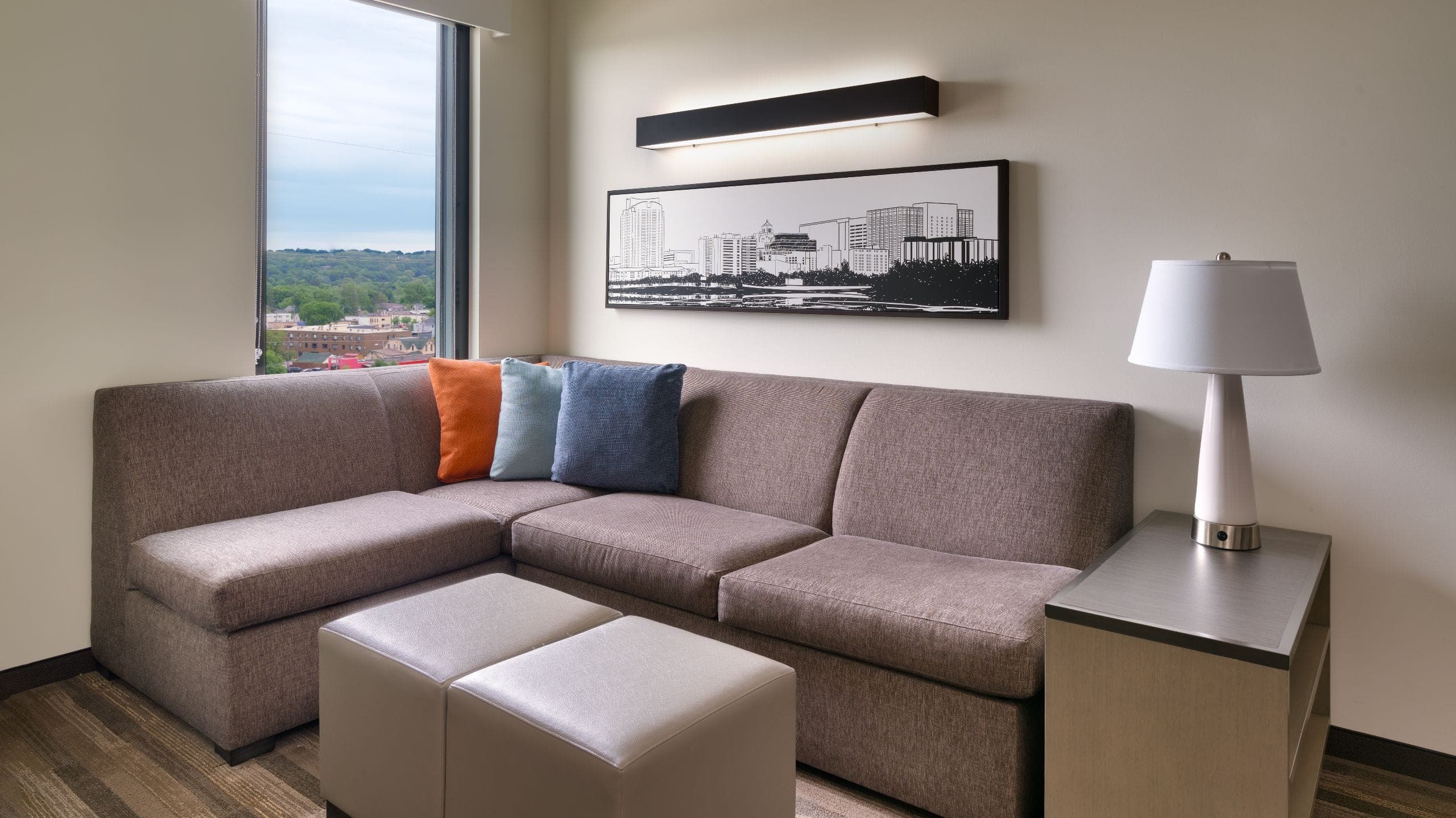 One Bedroom Kitchen Suite King Bed (Plus Sofa Bed) - Image 3