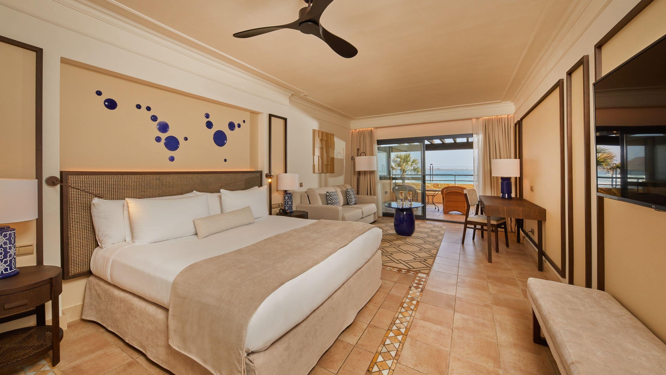 Preferred Club Junior Suite Frontal Ocean View - Image 1