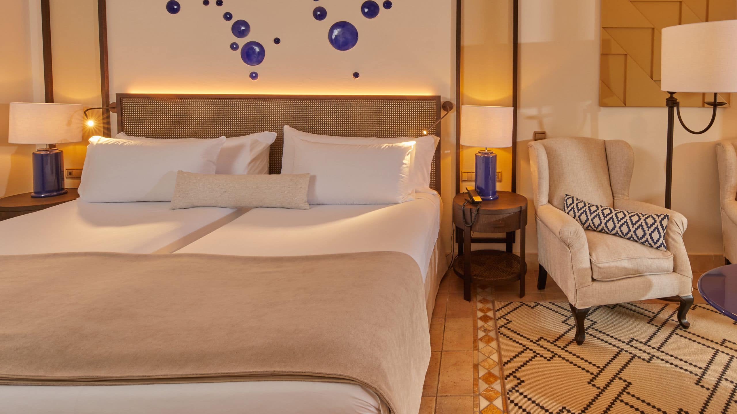 Junior Suite Pool View - Image 2