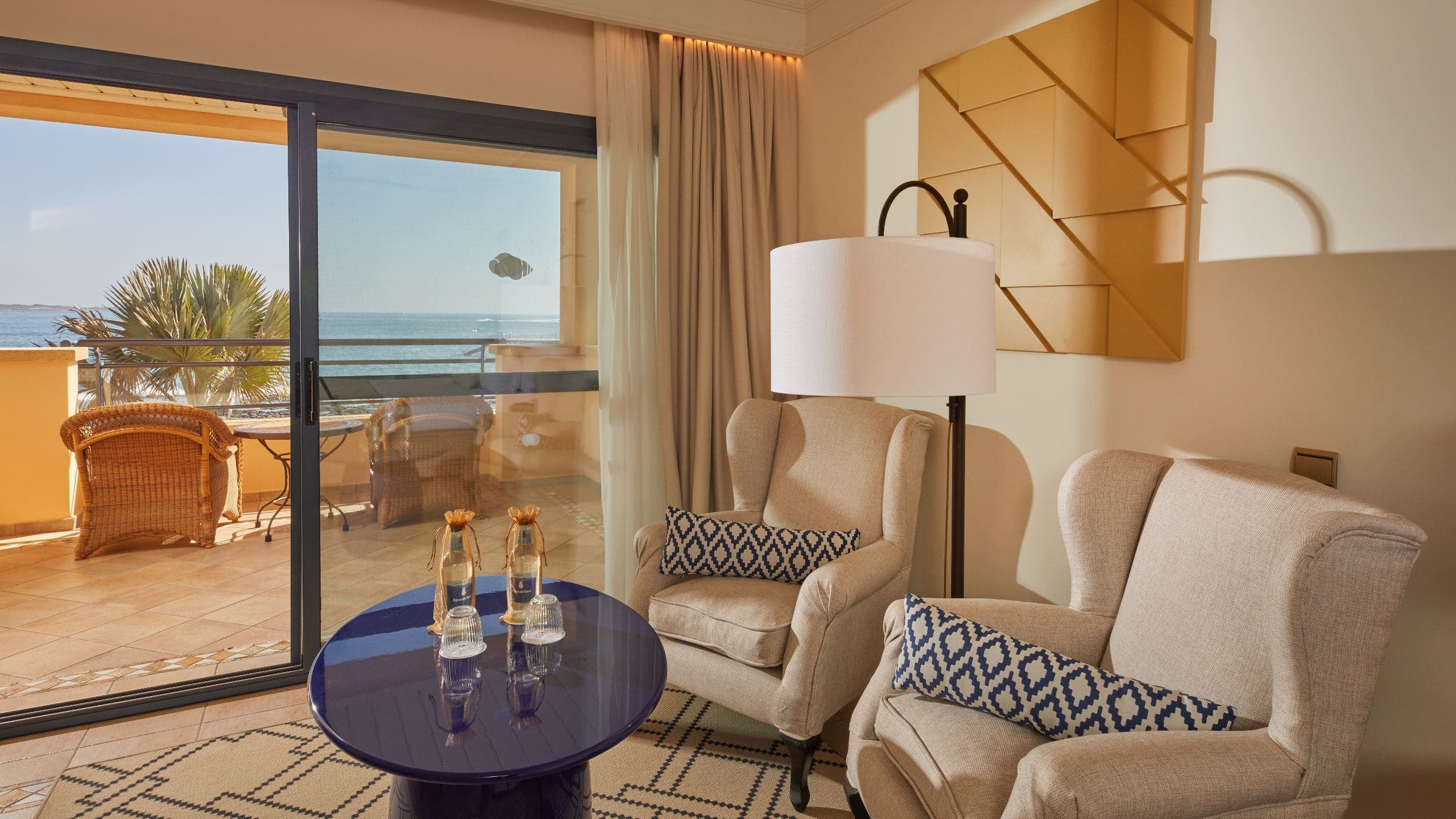 Preferred Club Junior Suite Frontal Ocean View - Image 2