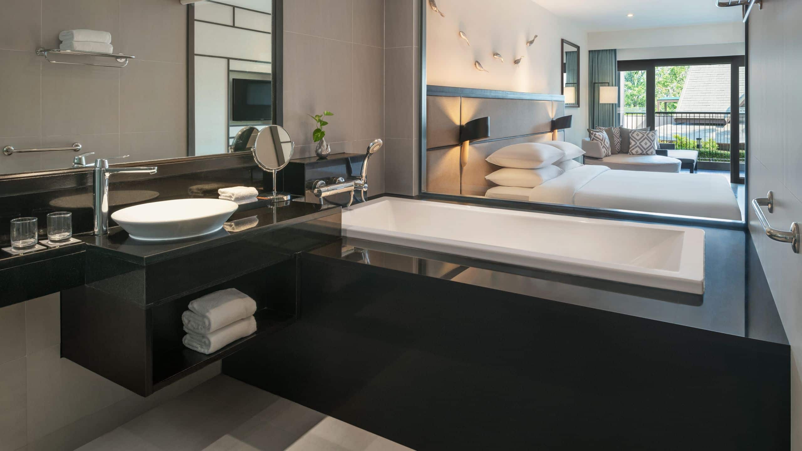 1 King Bed - Image 3