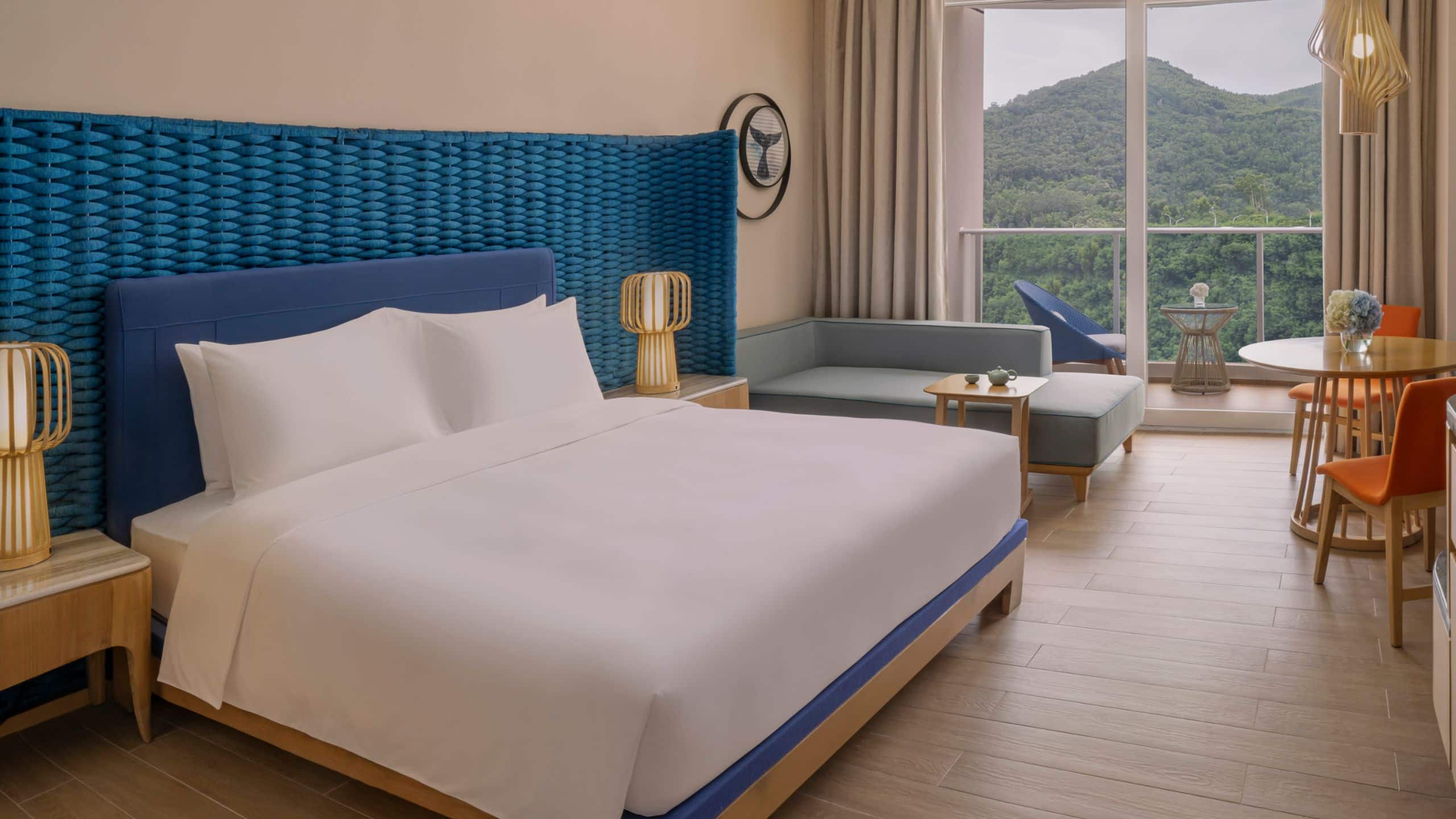 1 King Bed Room - Image 1