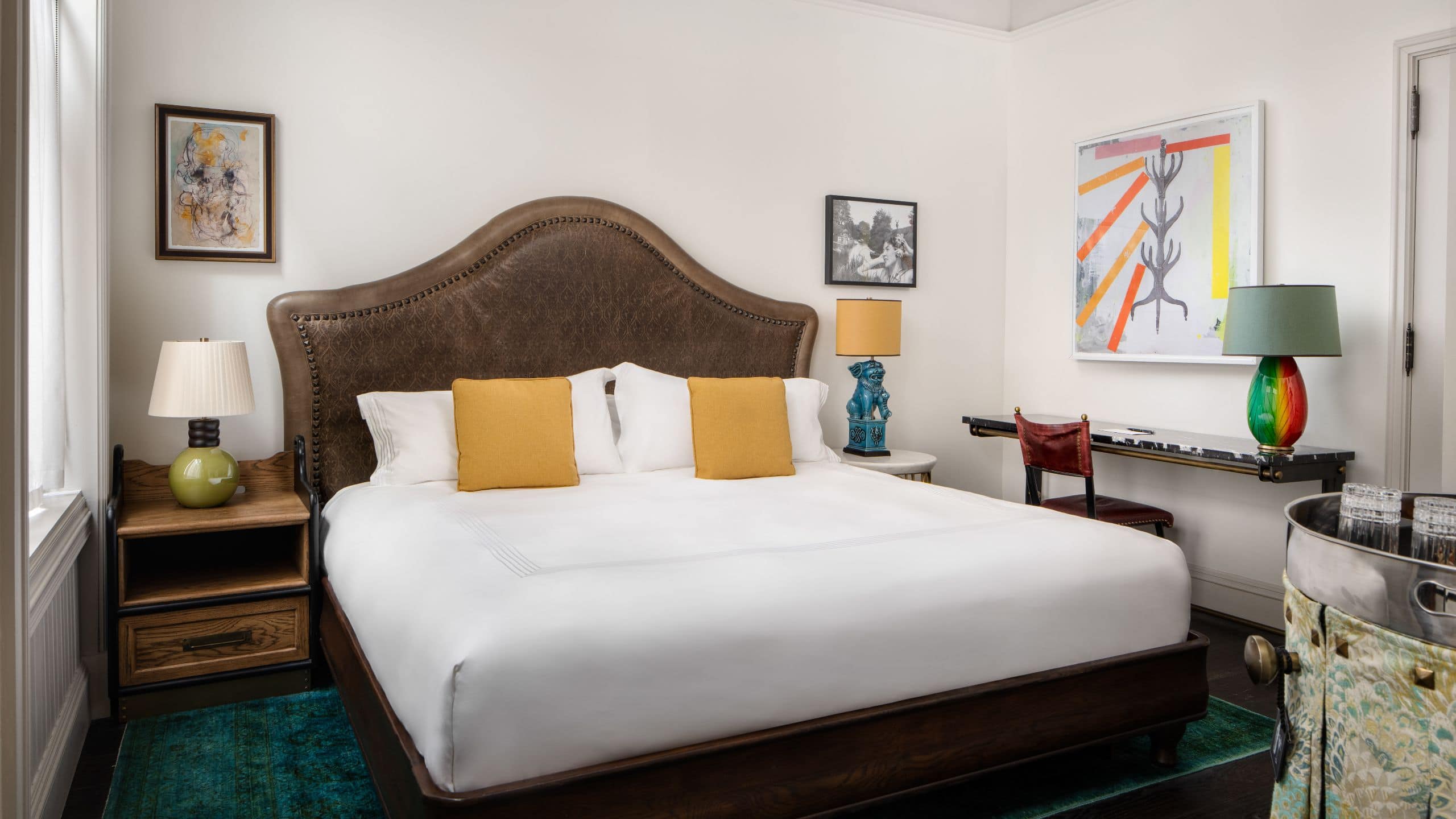 1 King Bed - Image 1