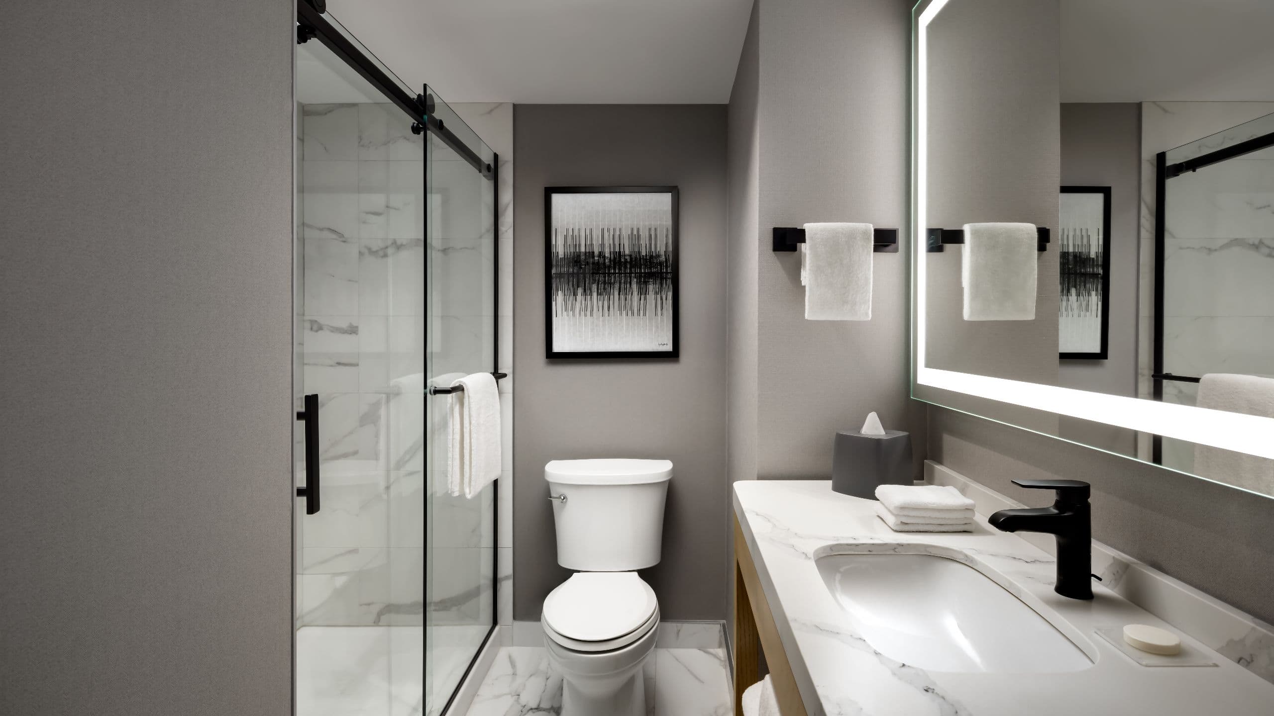 2 Queen Beds - Image 3