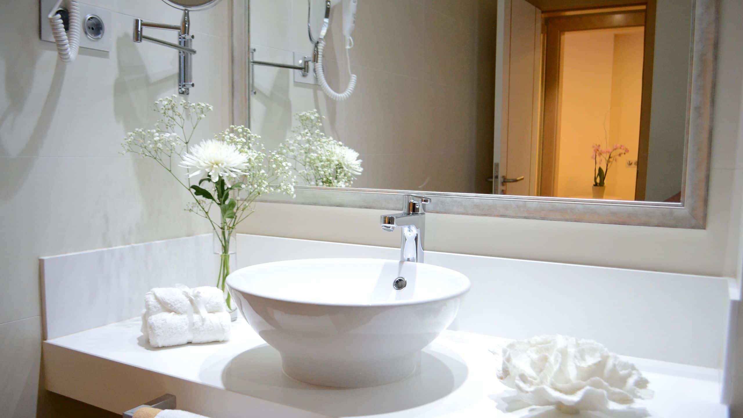 My Favorite Club Junior Suite - Image 3