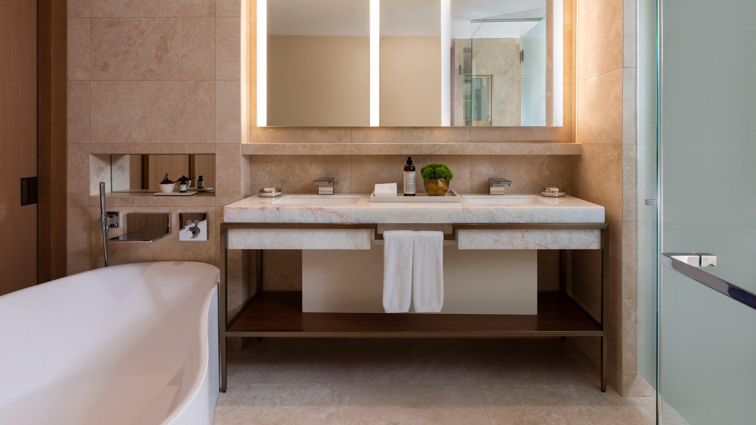 Chicago Avenue Suite - Image 4