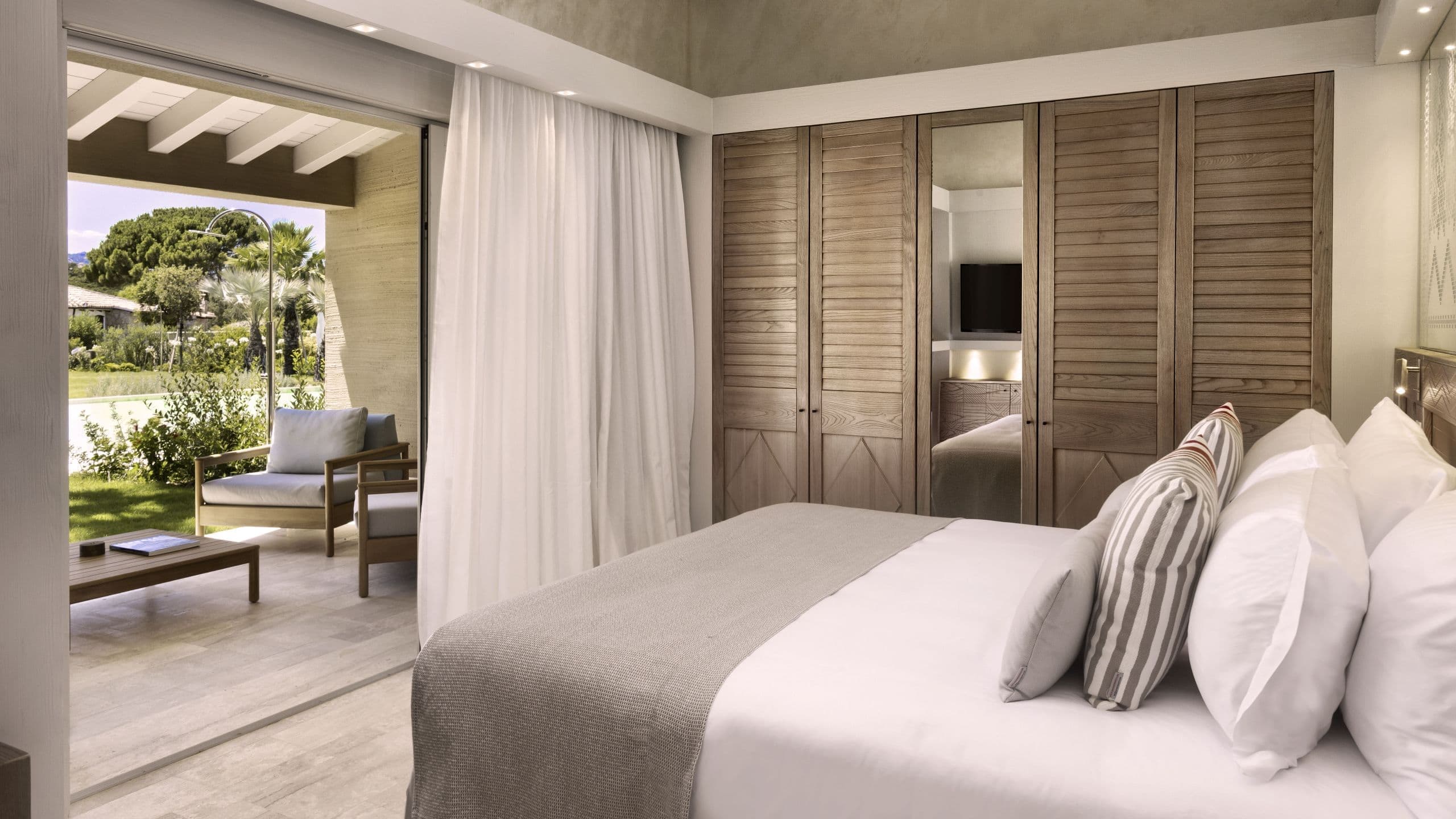 Laguna View Suite - Image 1