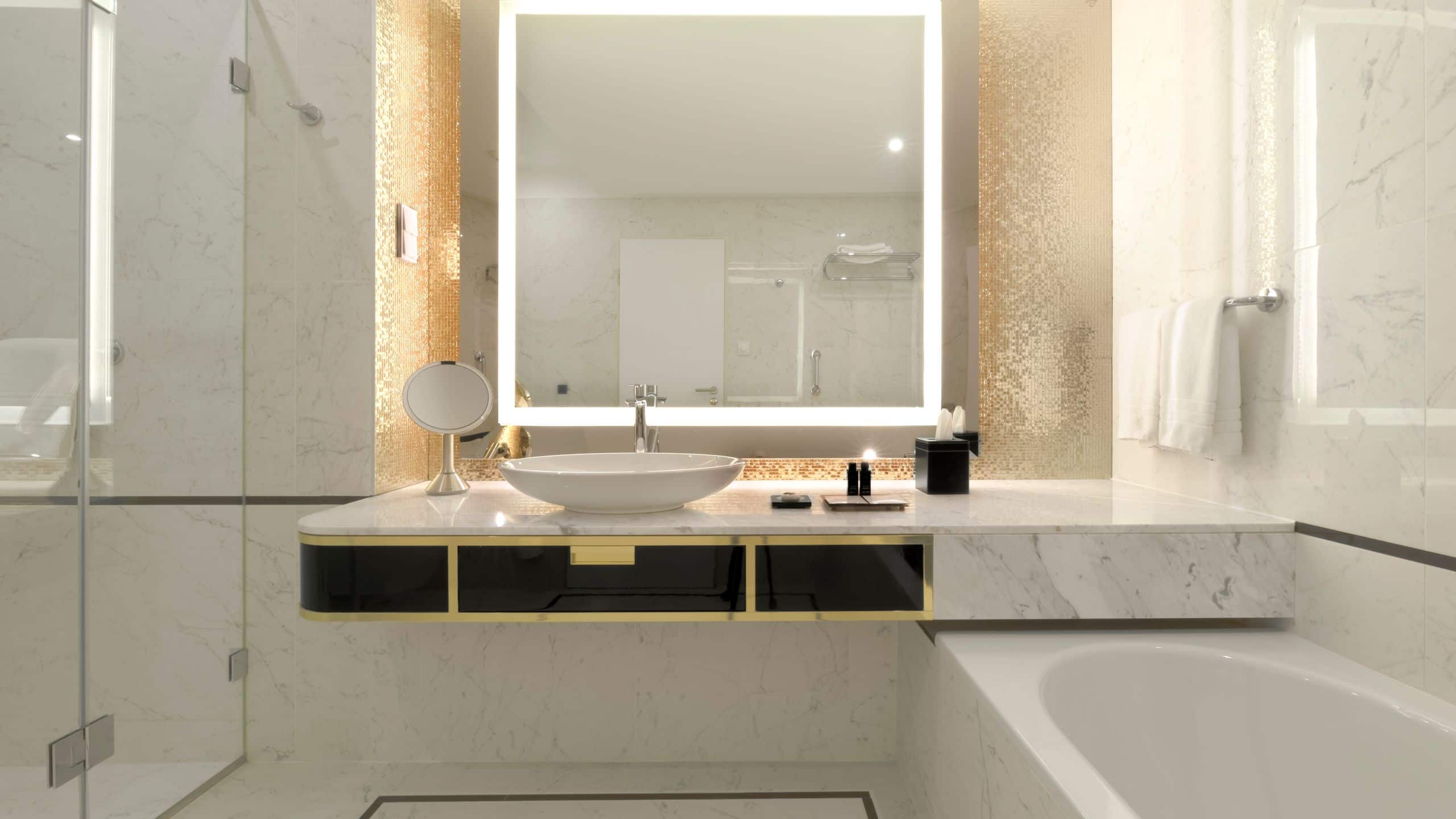 Junior Suite - Image 4