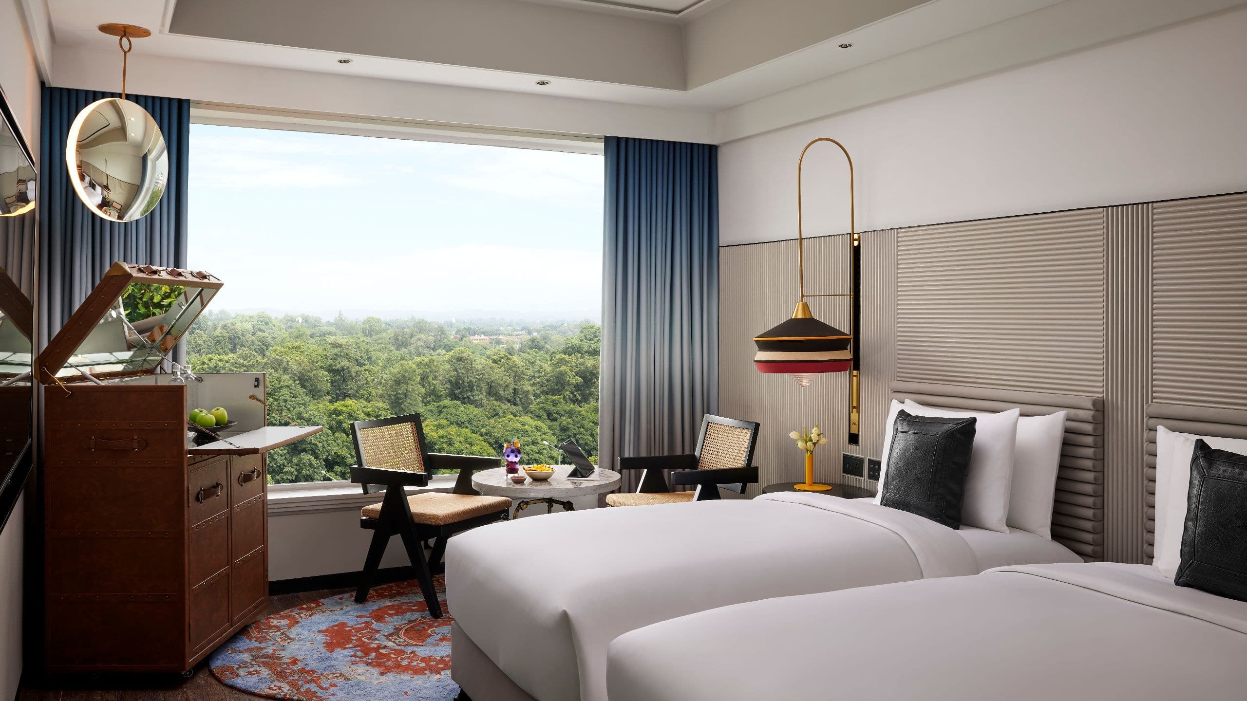 2 Twin Beds - Image 1