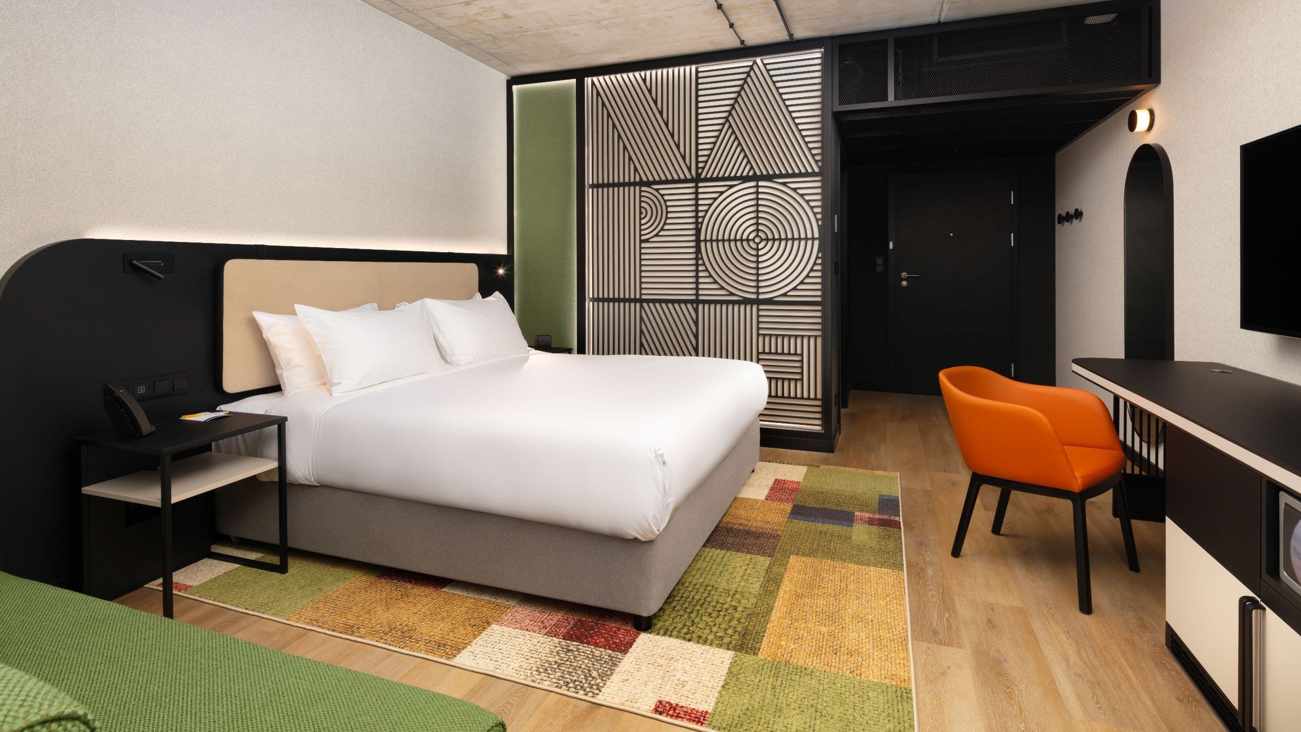 Accessible King Bed - Image 3