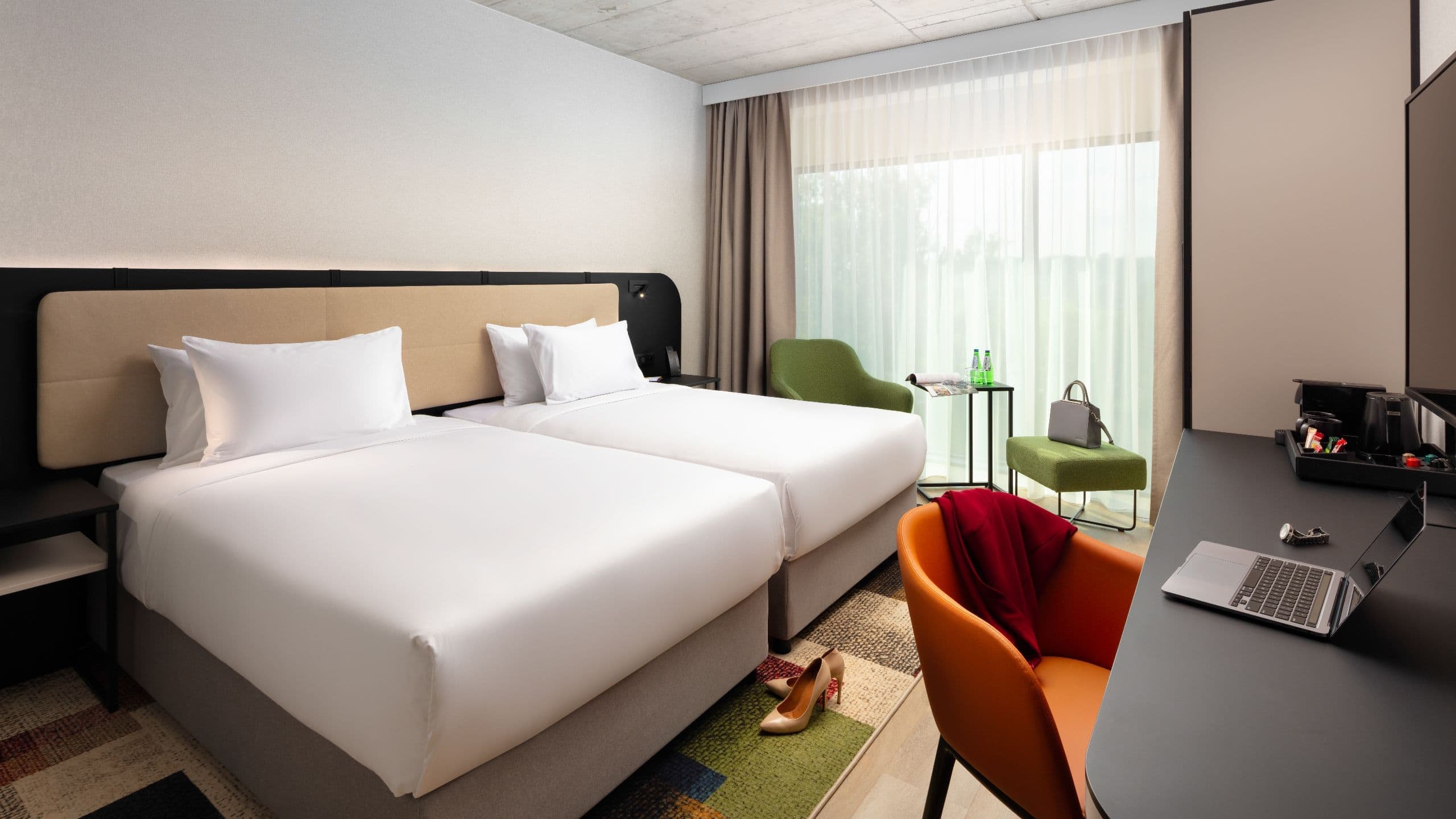 2 Twin Beds - Image 1