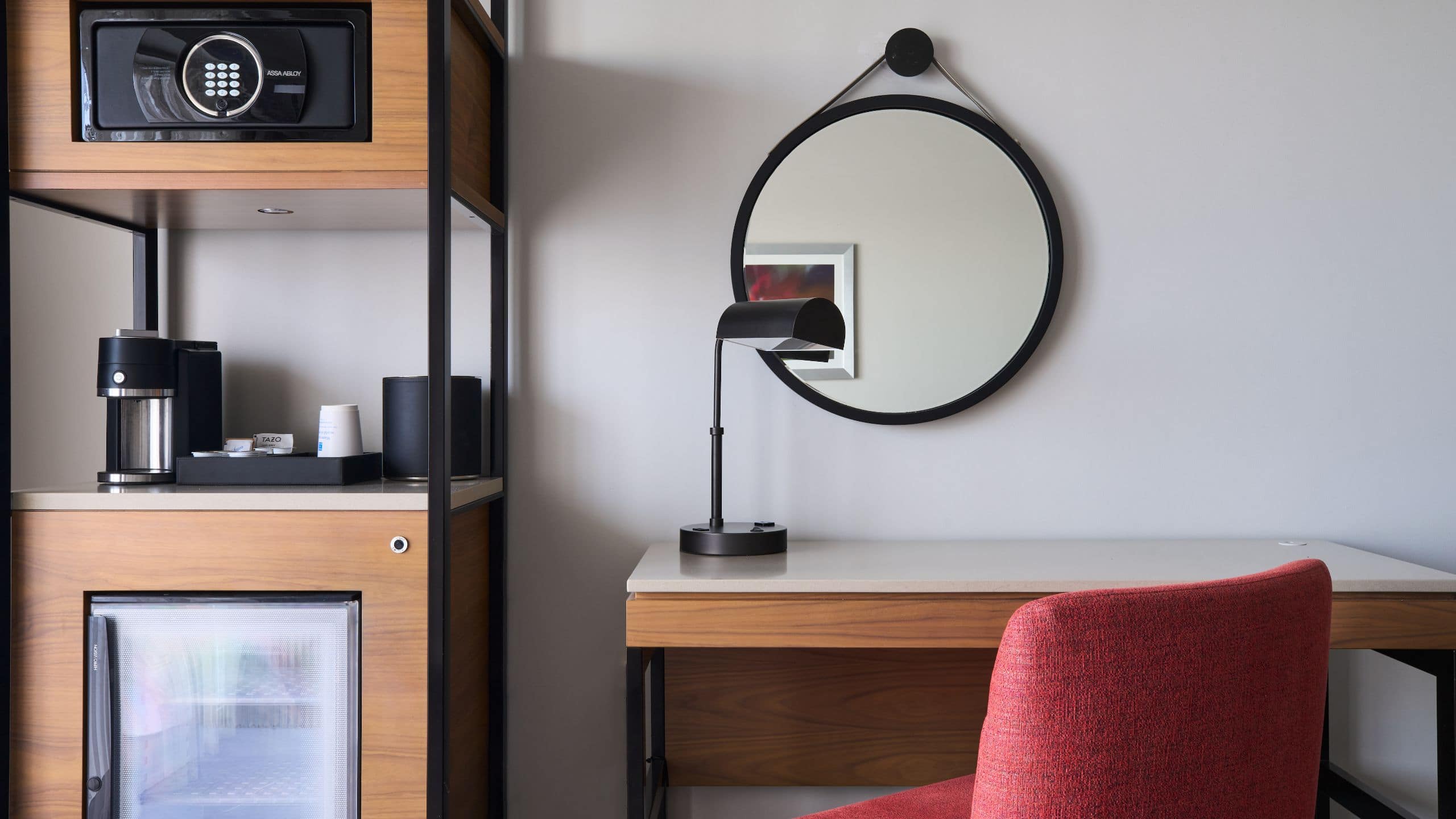 1 King Bed - Image 3