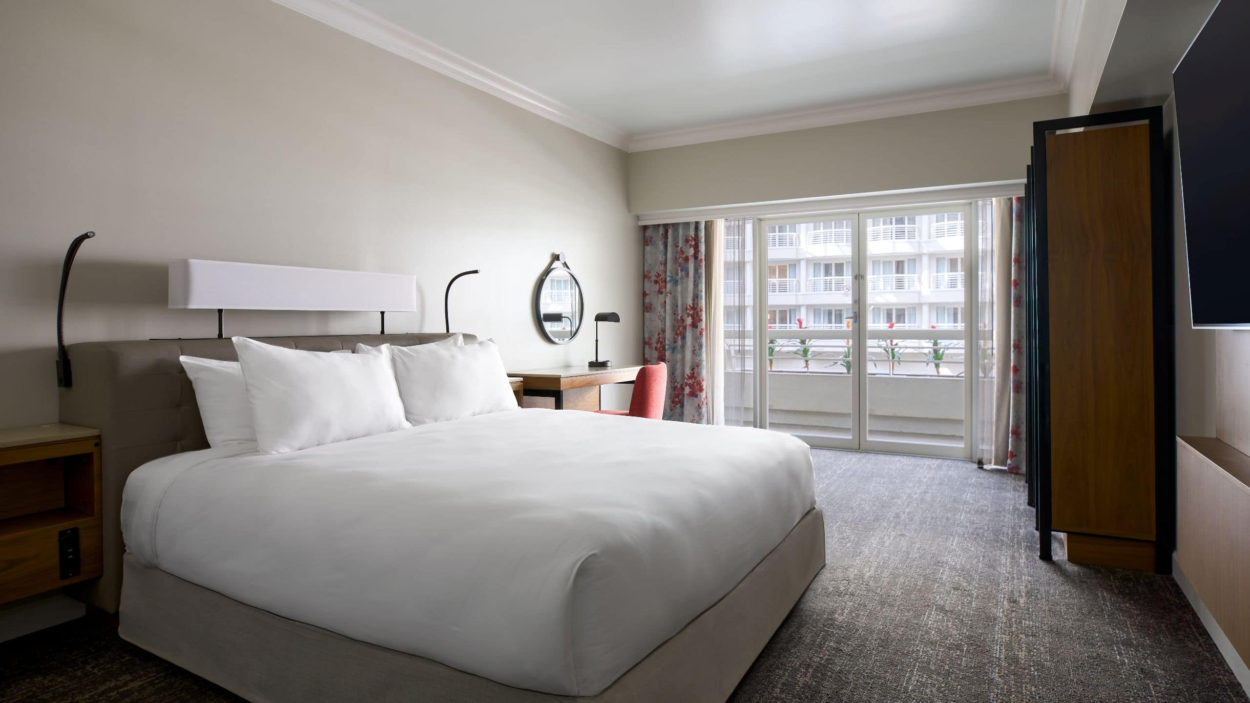 1 King Bed Accessible with Shower - Image 2