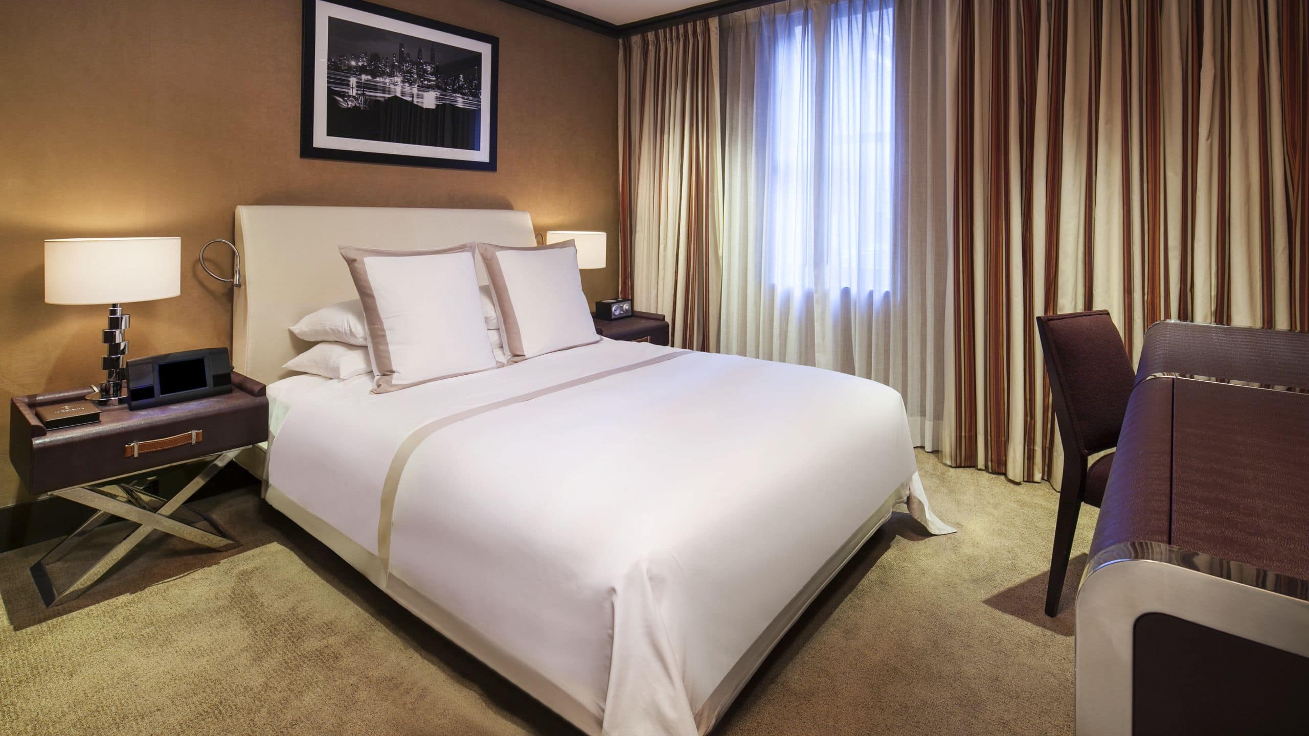 One Superior Queen Room - Image 3