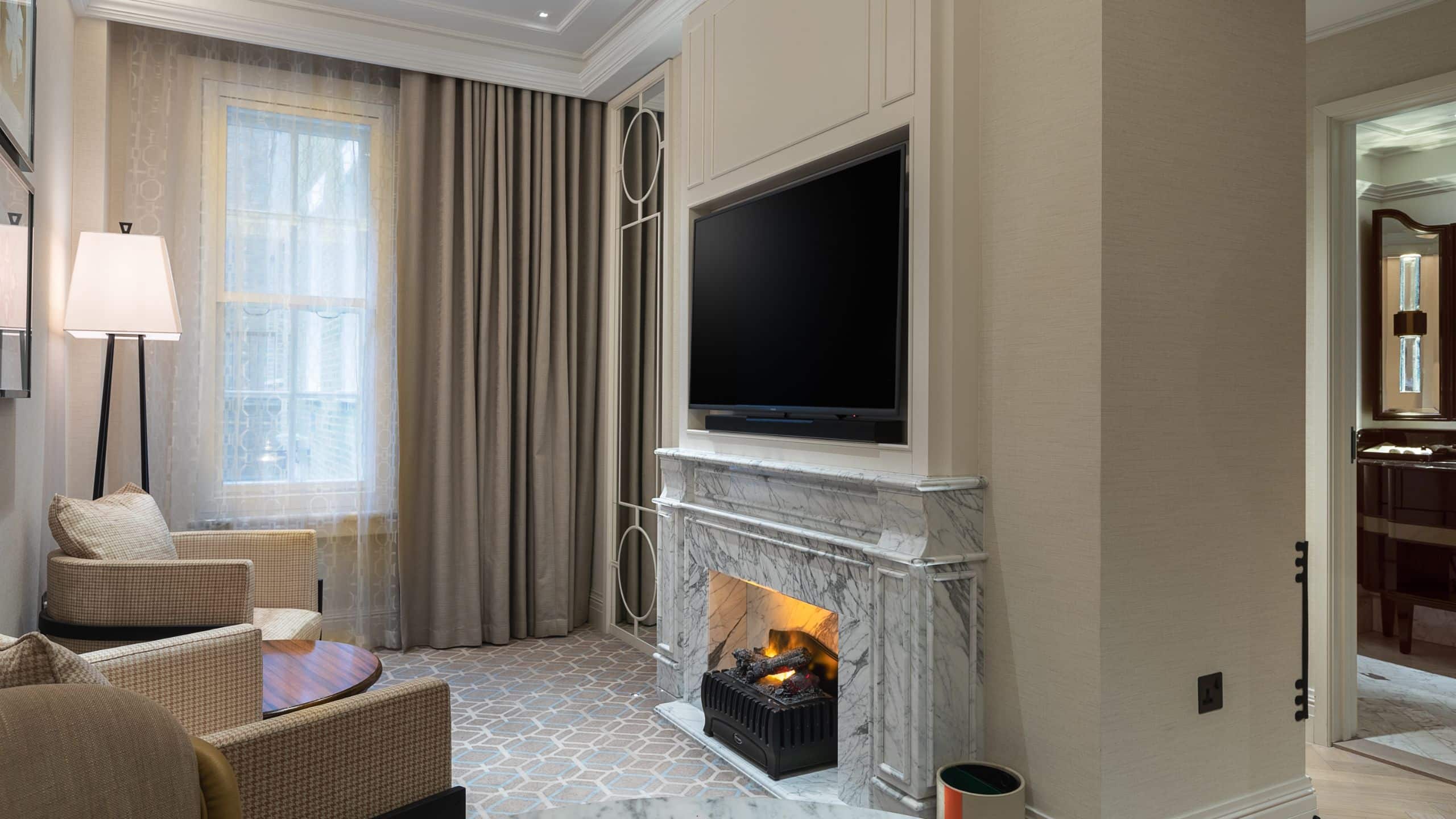 Koestler Suite With 1 King Bed - Image 4