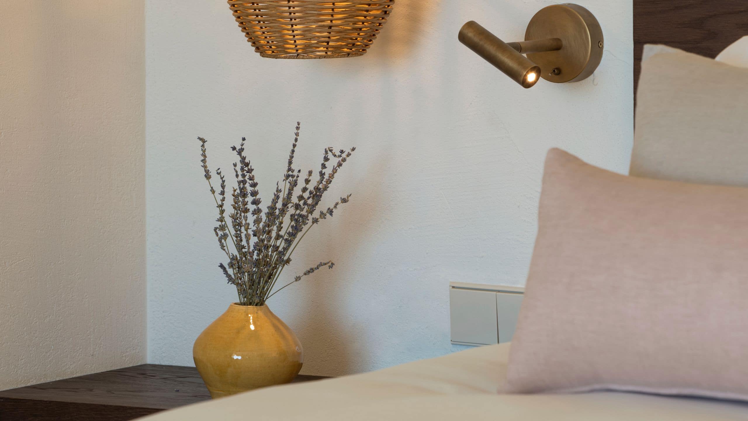 King Bed - Image 5