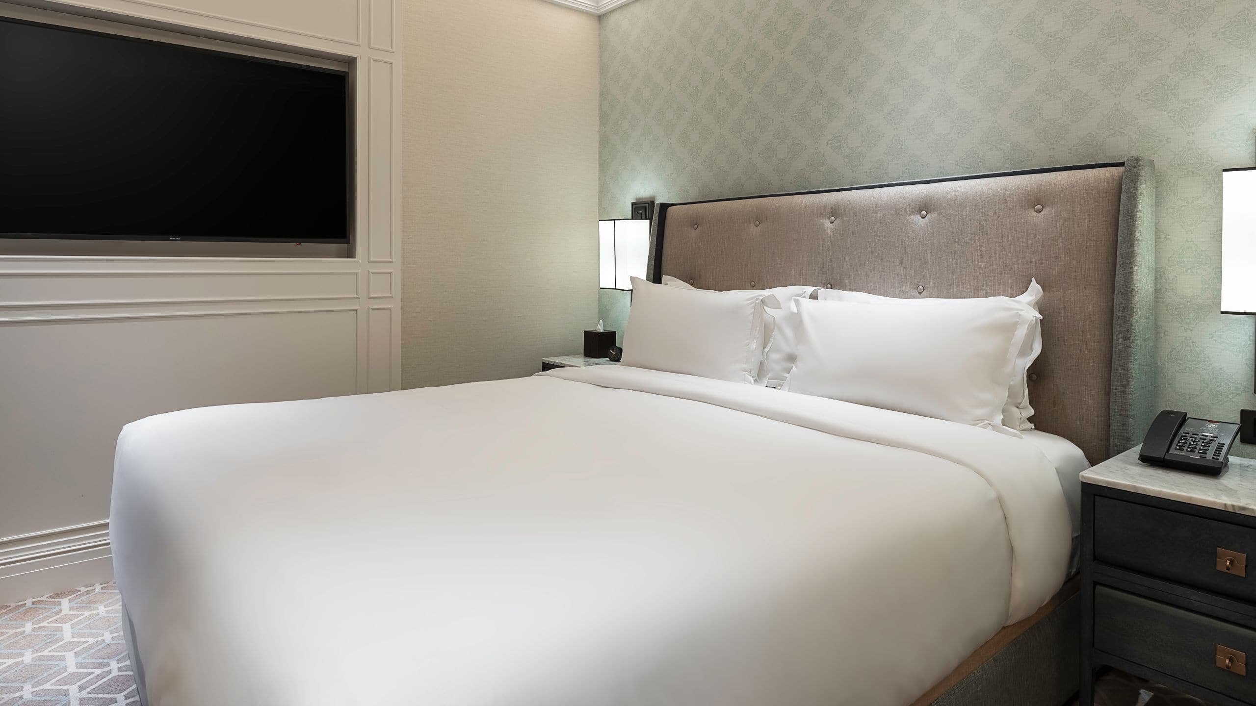 Koestler Suite With 1 King Bed - Image 1