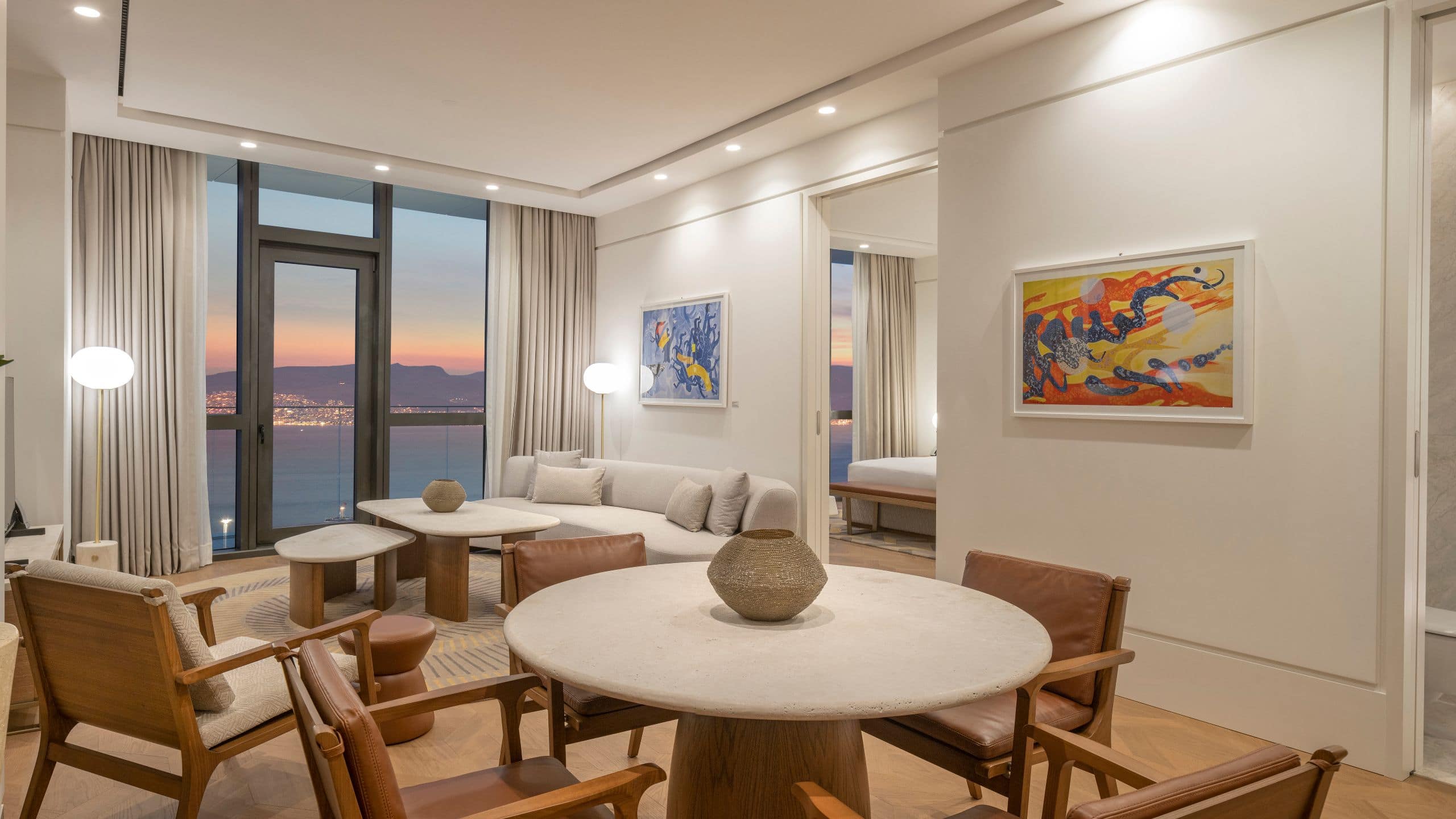 Grand Suite with balcony - Image 9