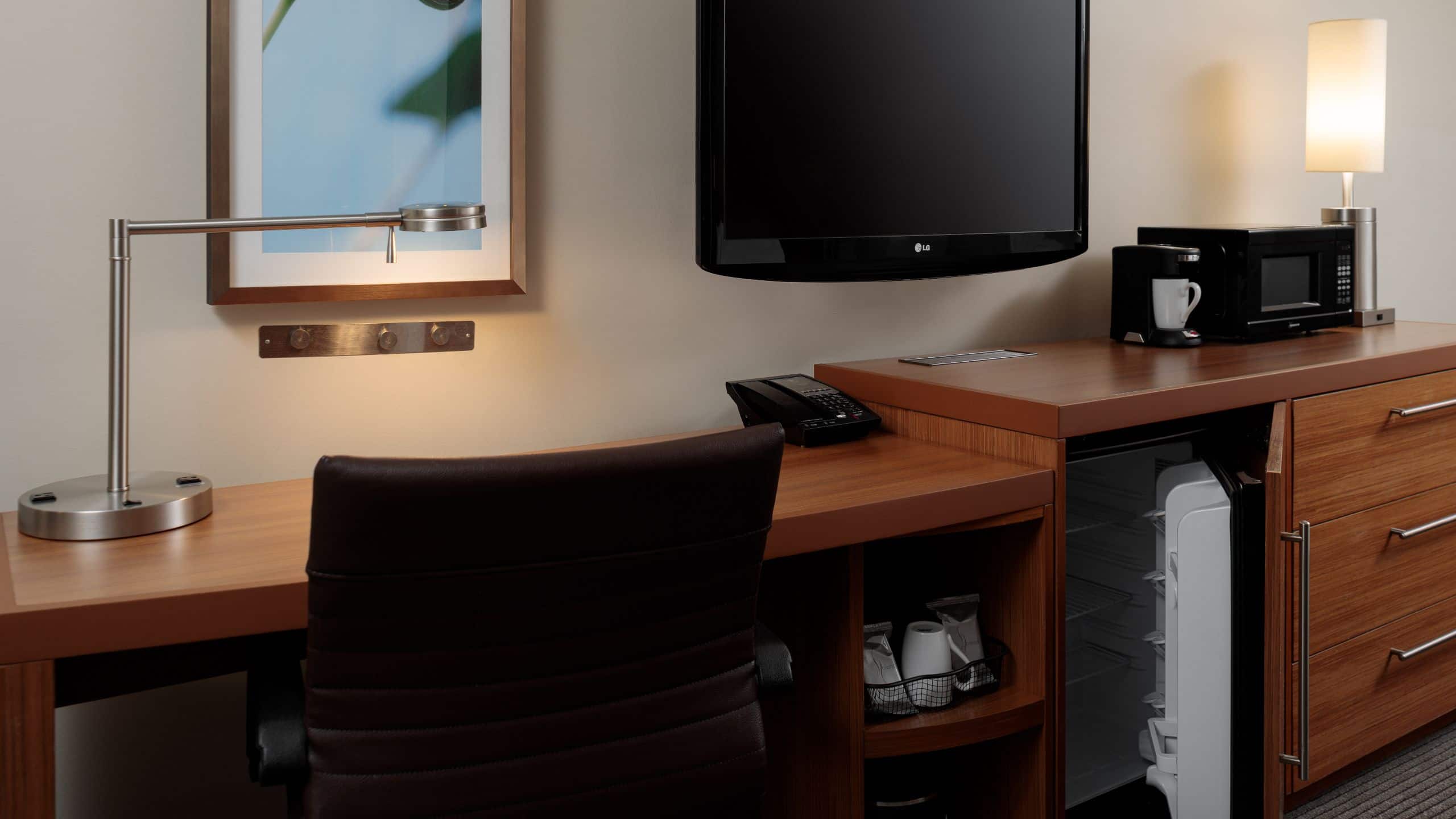 King Bed (With Sofa Bed) - Image 4