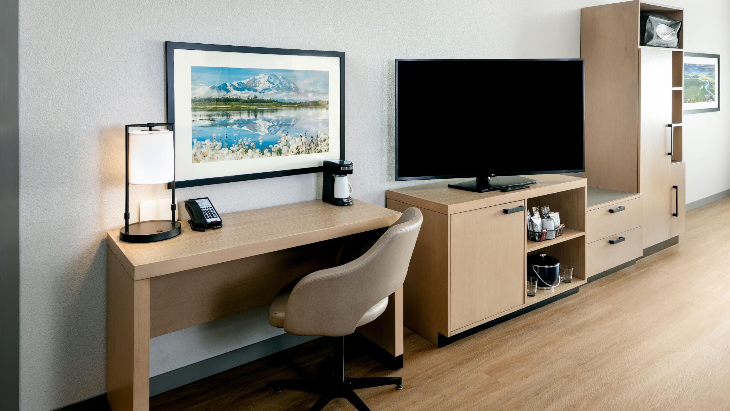 Hyatt Place Fairbanks - Image 5