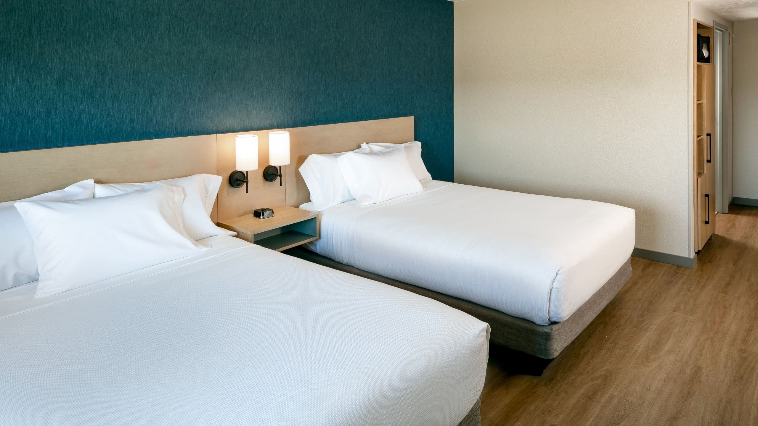 Two Queen Beds - Image 2