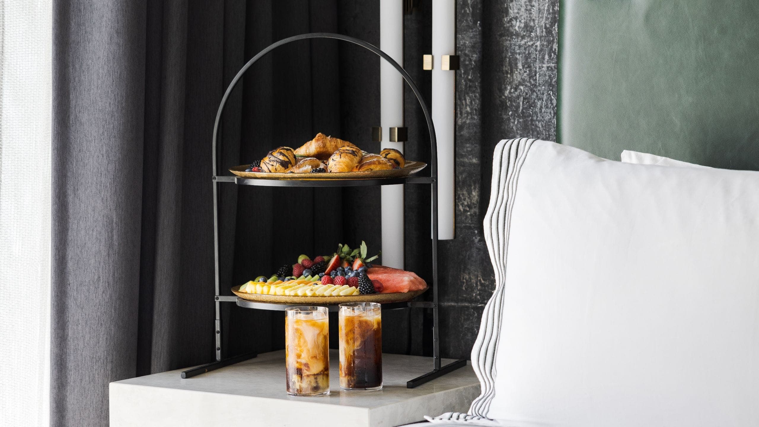 1 King Bed - Image 3