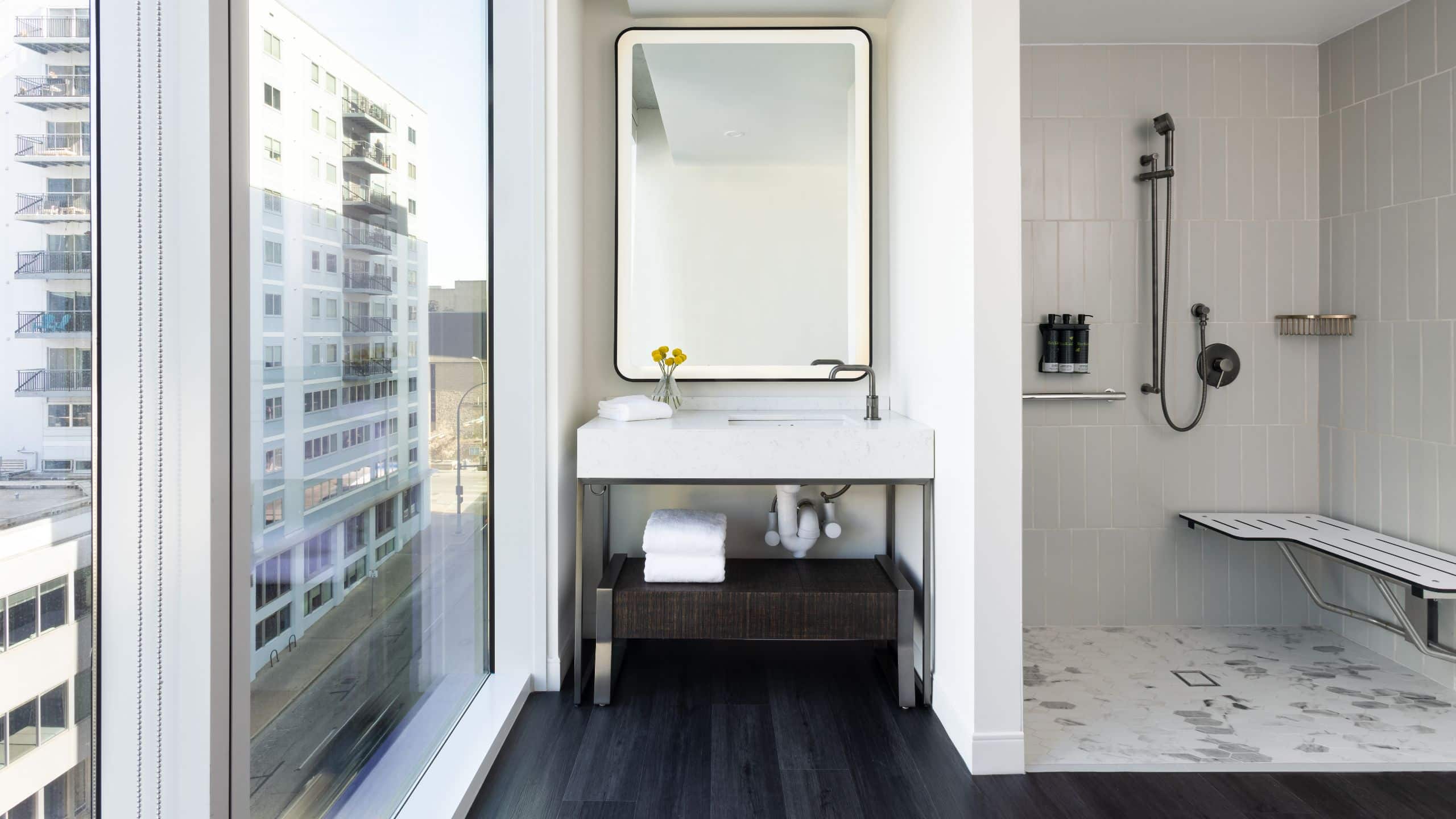 2 Queen Beds Accessible Shower - Image 2