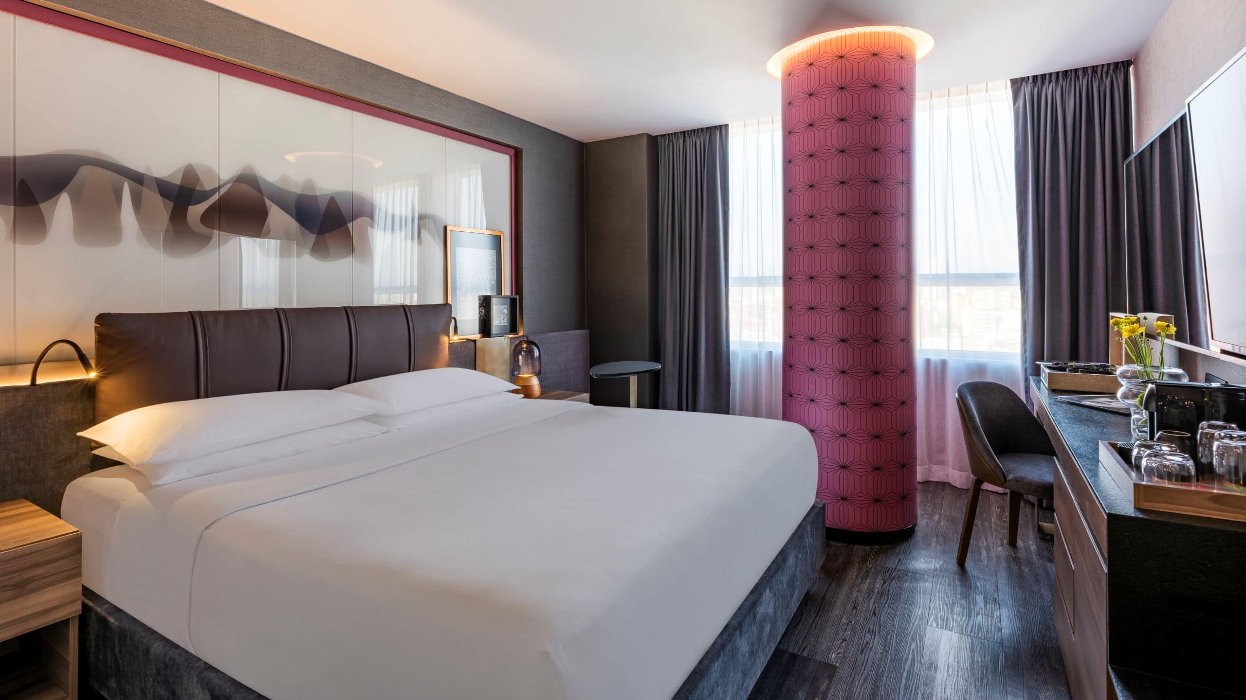 1 King Bed - Image 1