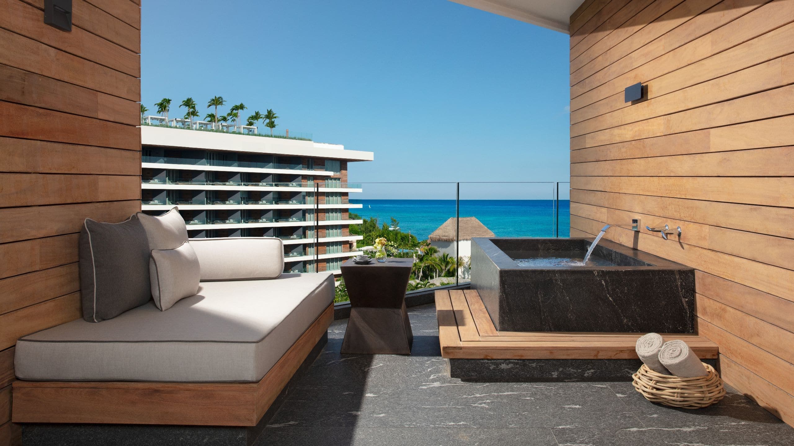 Preferred Club Junior Suite Double Ocean View - Image 1