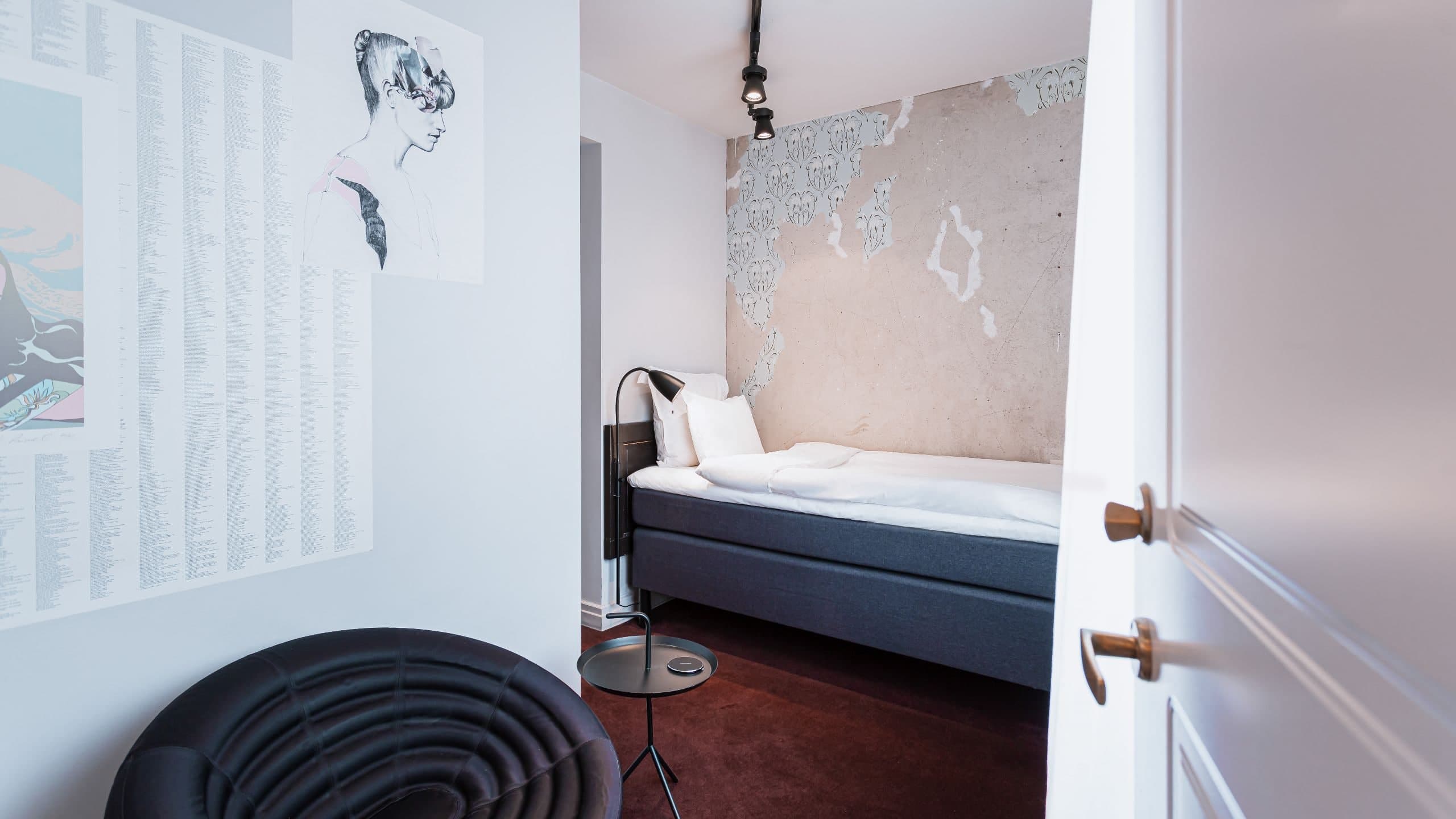 Single Bed Room - Image 2