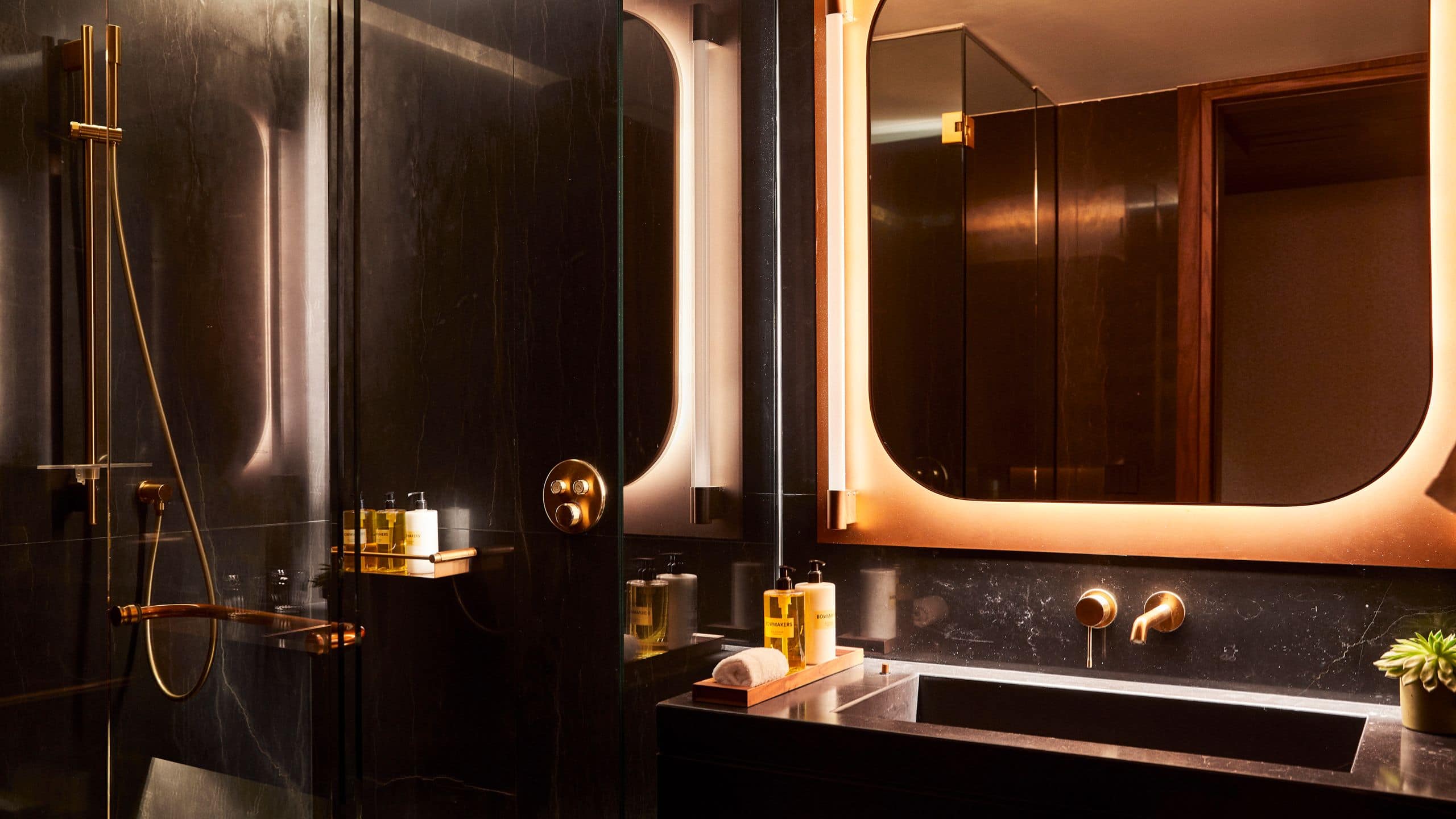 Junior Suite with Terrace - Image 4