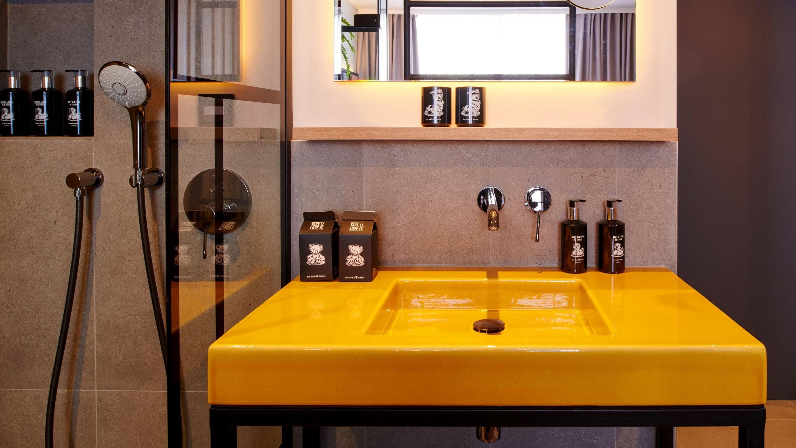 1 King Bed - Image 2