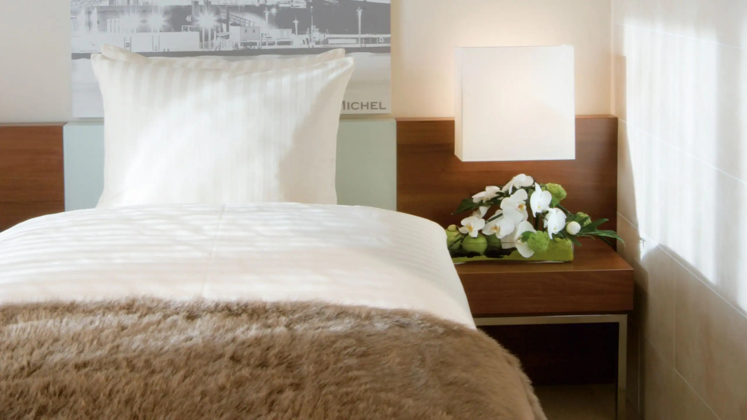2 Twin Beds - Image 4