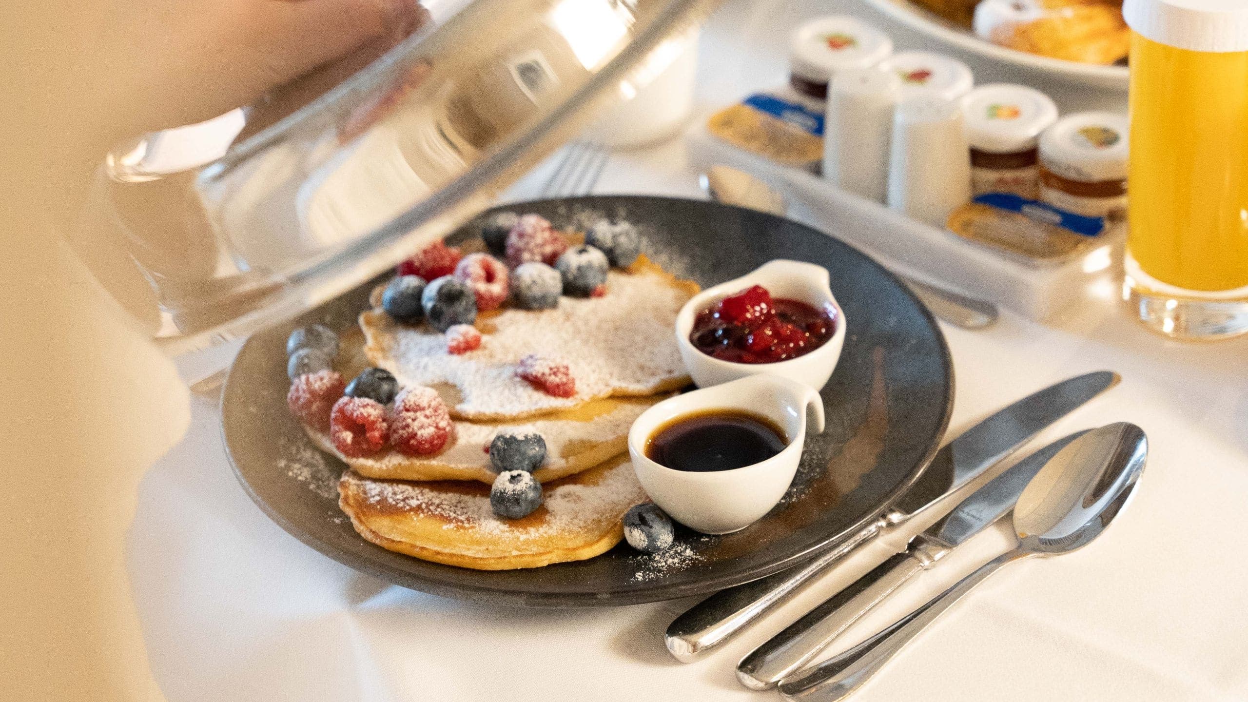 1 King Bed - Image 5