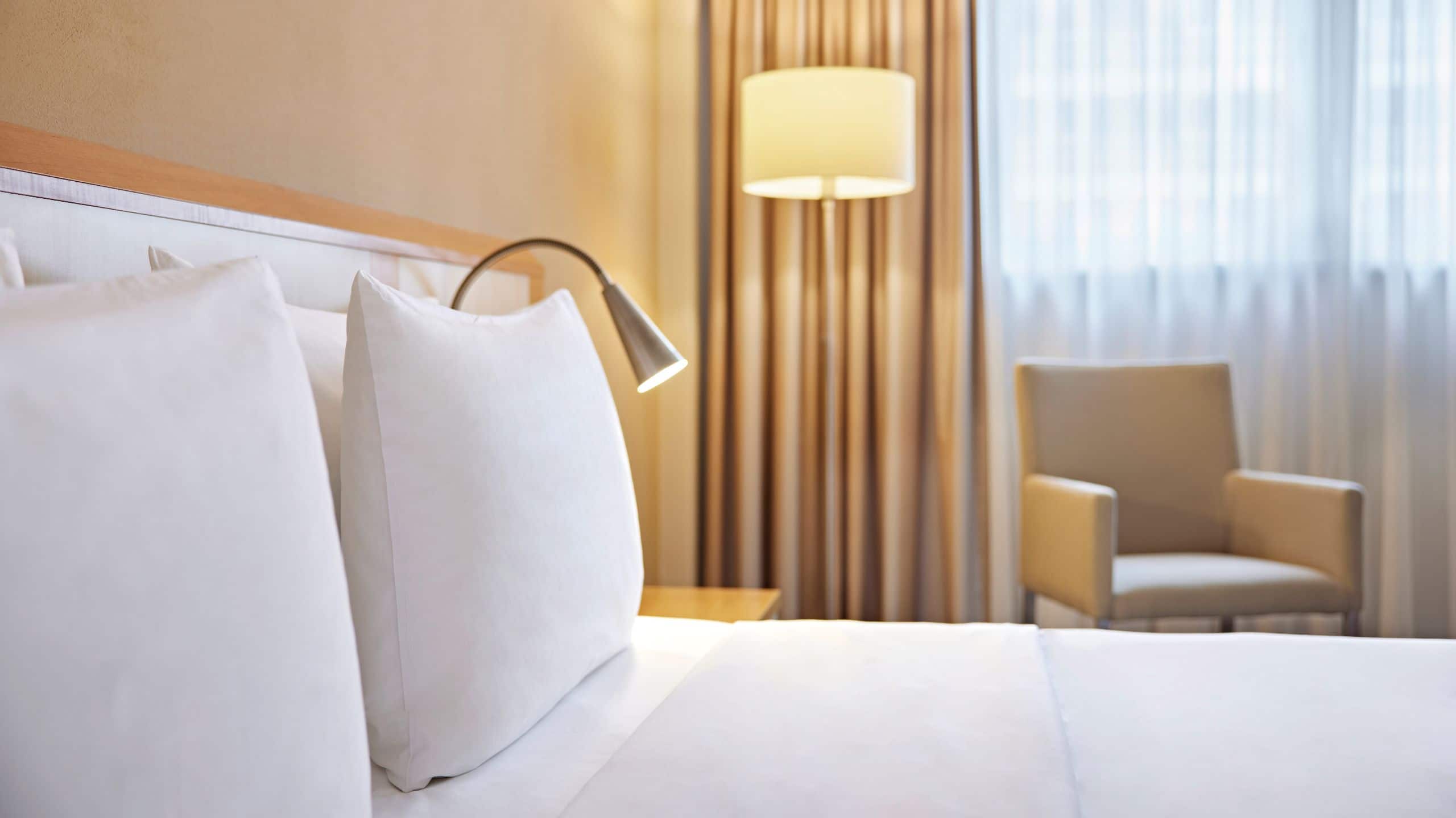 1 King Bed - Image 3