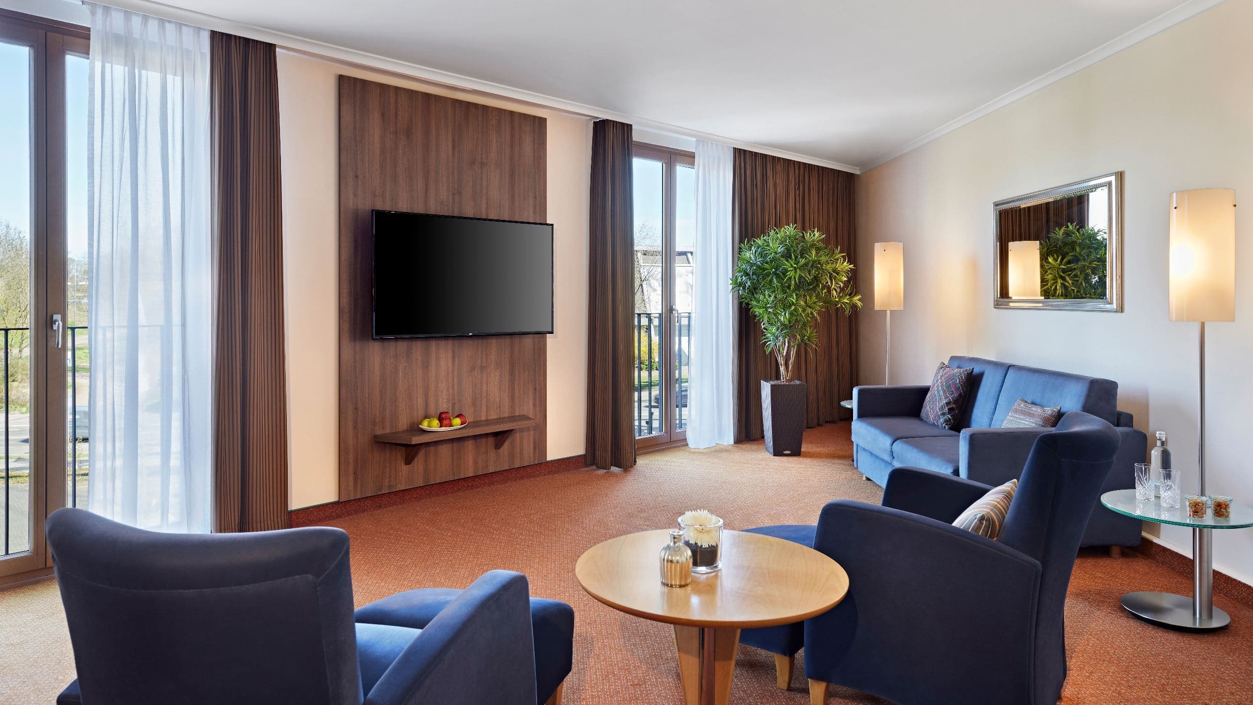 1 Bedroom Suite - Image 1