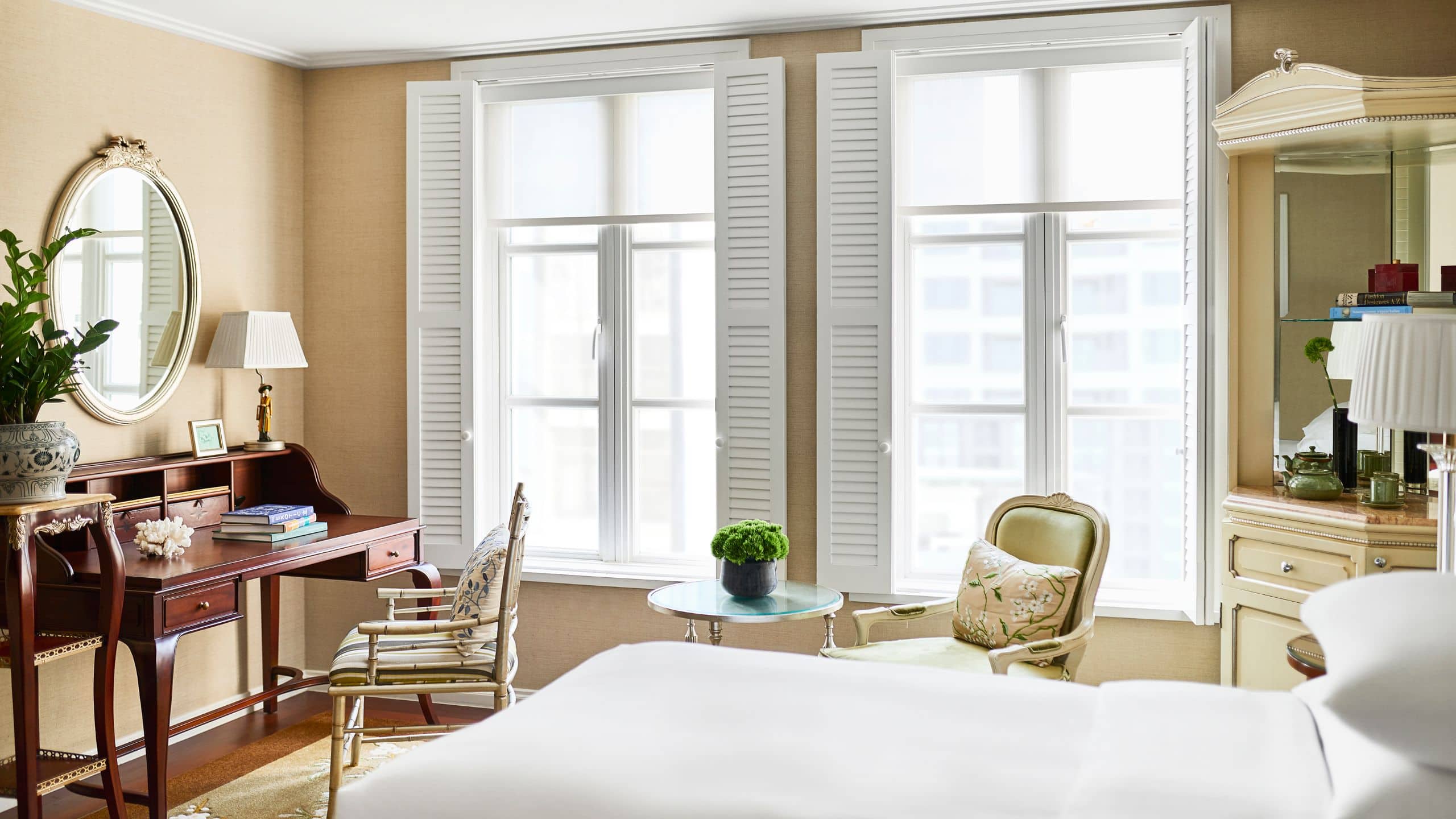 1 King Bed - Image 1