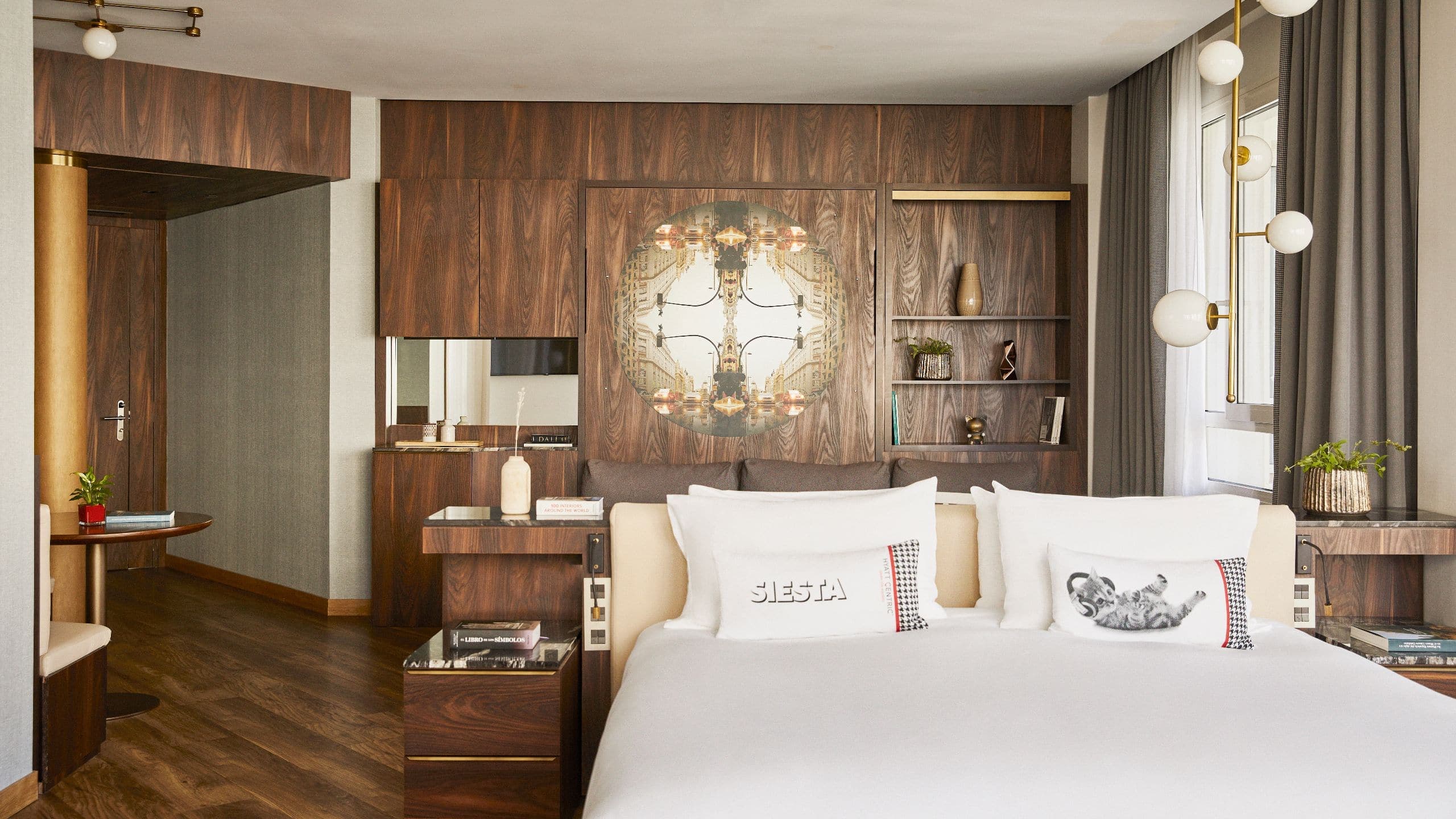 Hyatt Centric Gran Via Madrid - Image 2