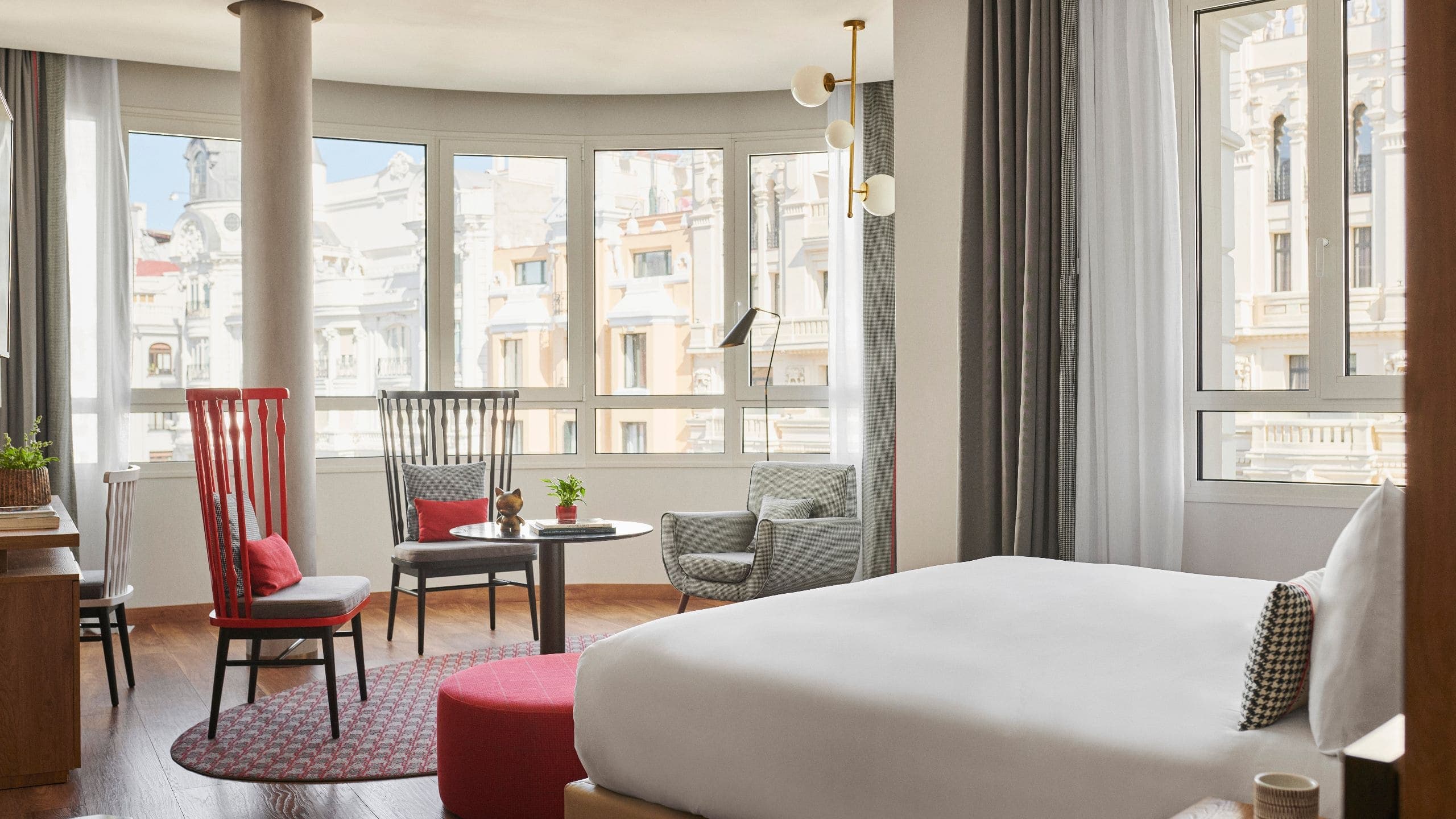 Junior Suite Gran Via View - Image 1