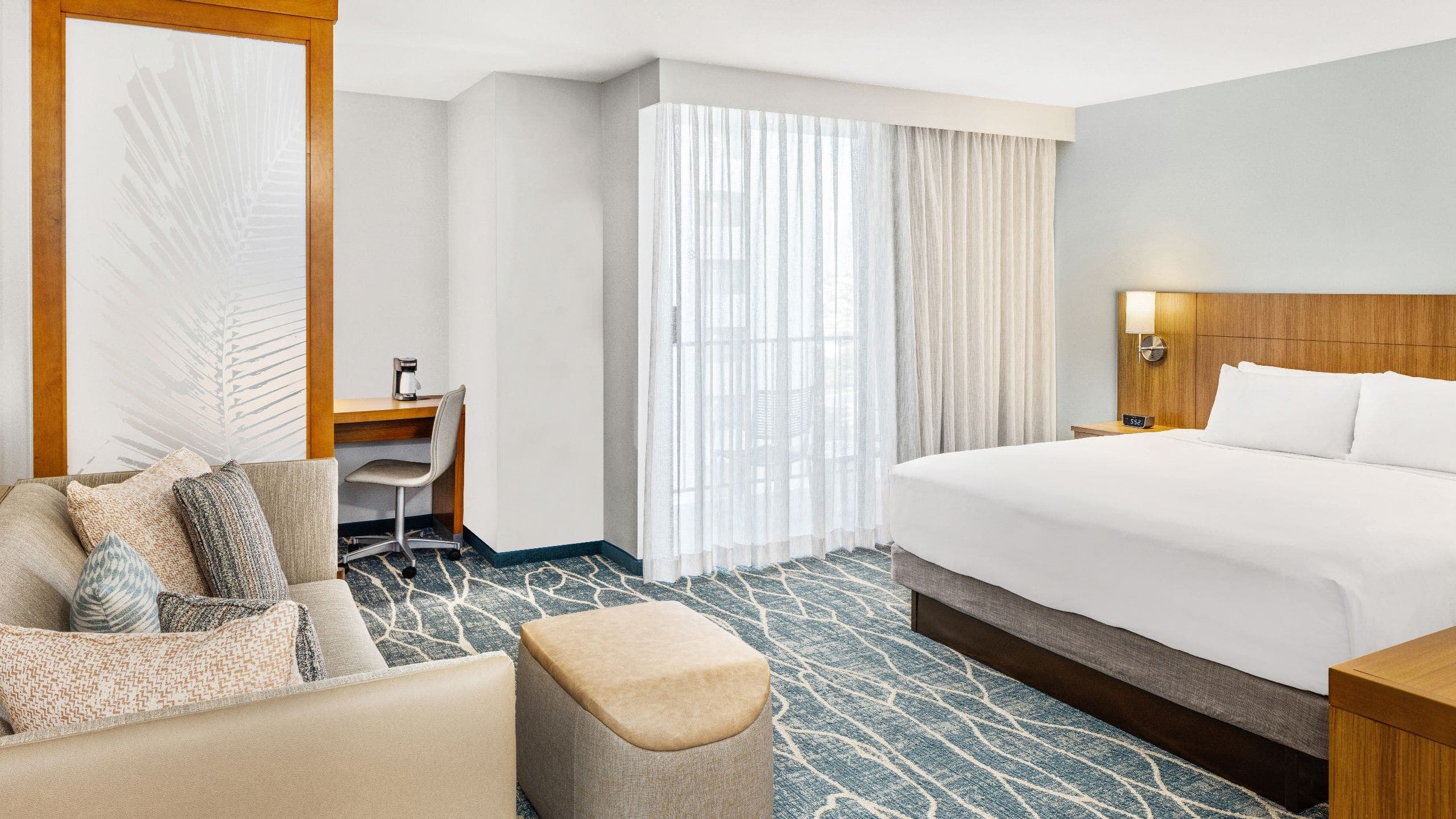 Hyatt Place Waikiki Beach - Image 3