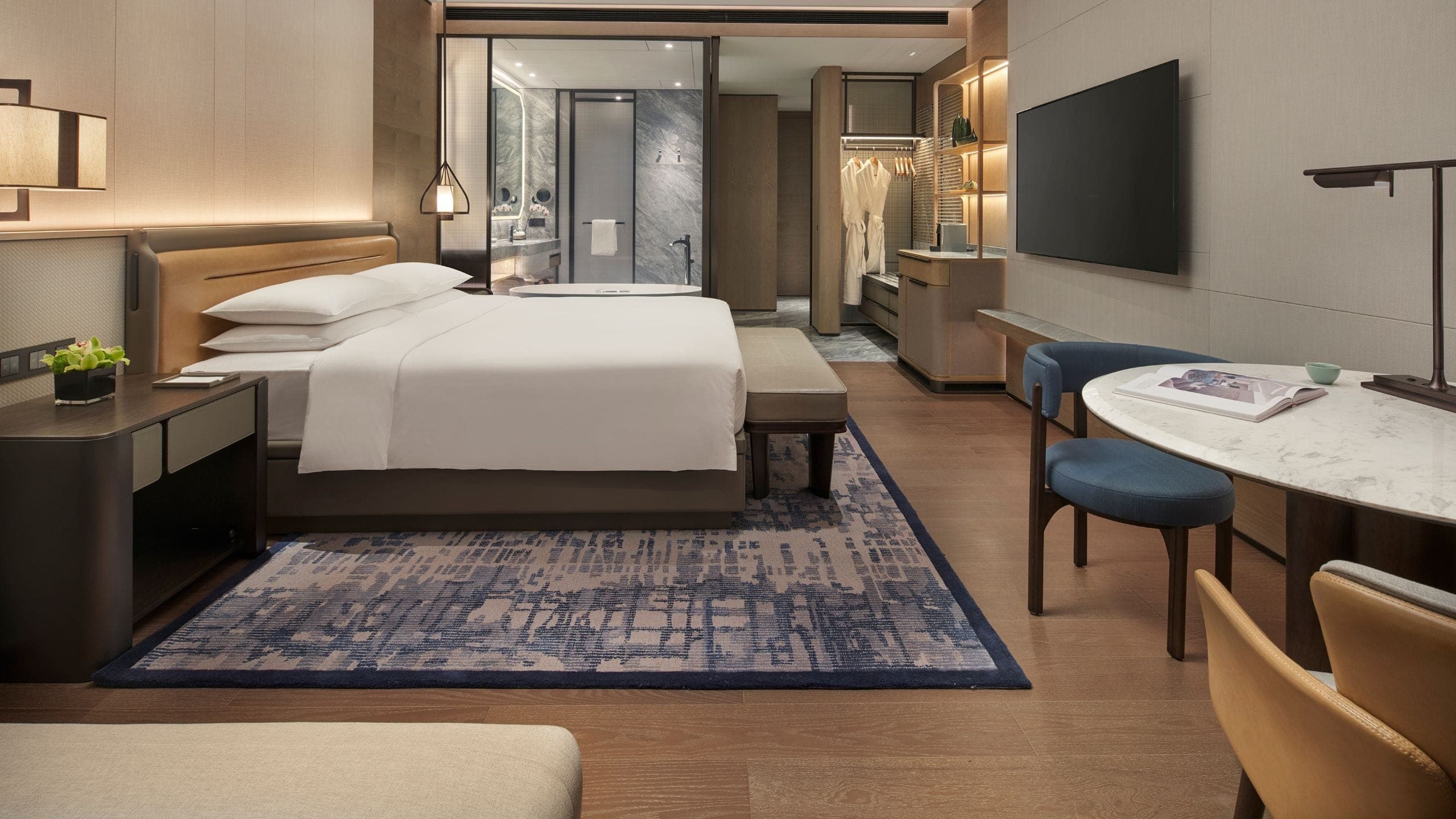 1 King Bed - Image 1